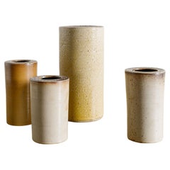 Set di vasi svedesi a cilindro in ceramica della metà del secolo scorso prodotti da Wallåkra, anni '40