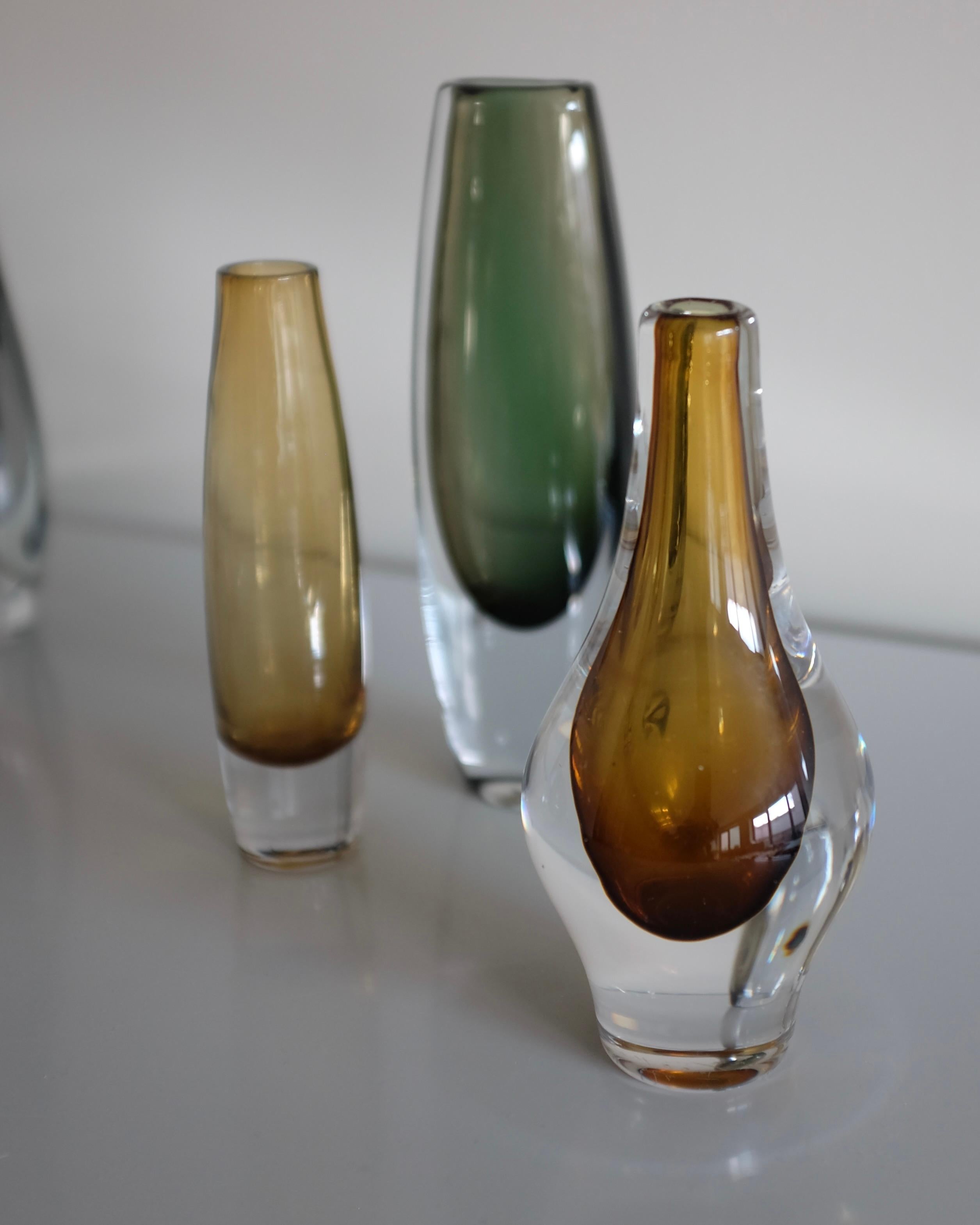 Scandinavo moderno Set di vasi di vetro svedesi della metà del secolo scorso in vendita