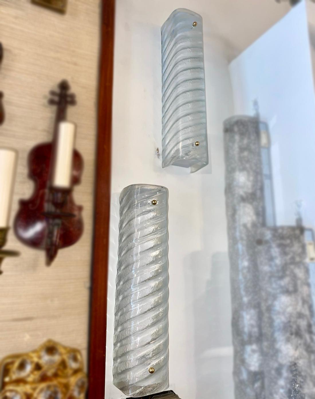 Vetro Set di lampade svedesi in vetro modellato, vendute a coppia in vendita