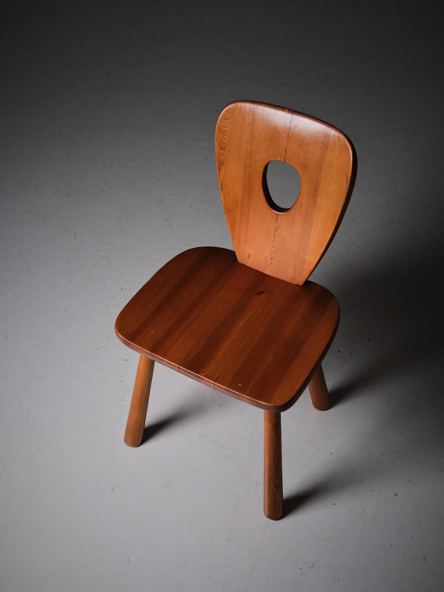 Set di sedie svedesi in pino di Bo Fjaestad per Arvika Konsthantverk, 1930 in vendita 2