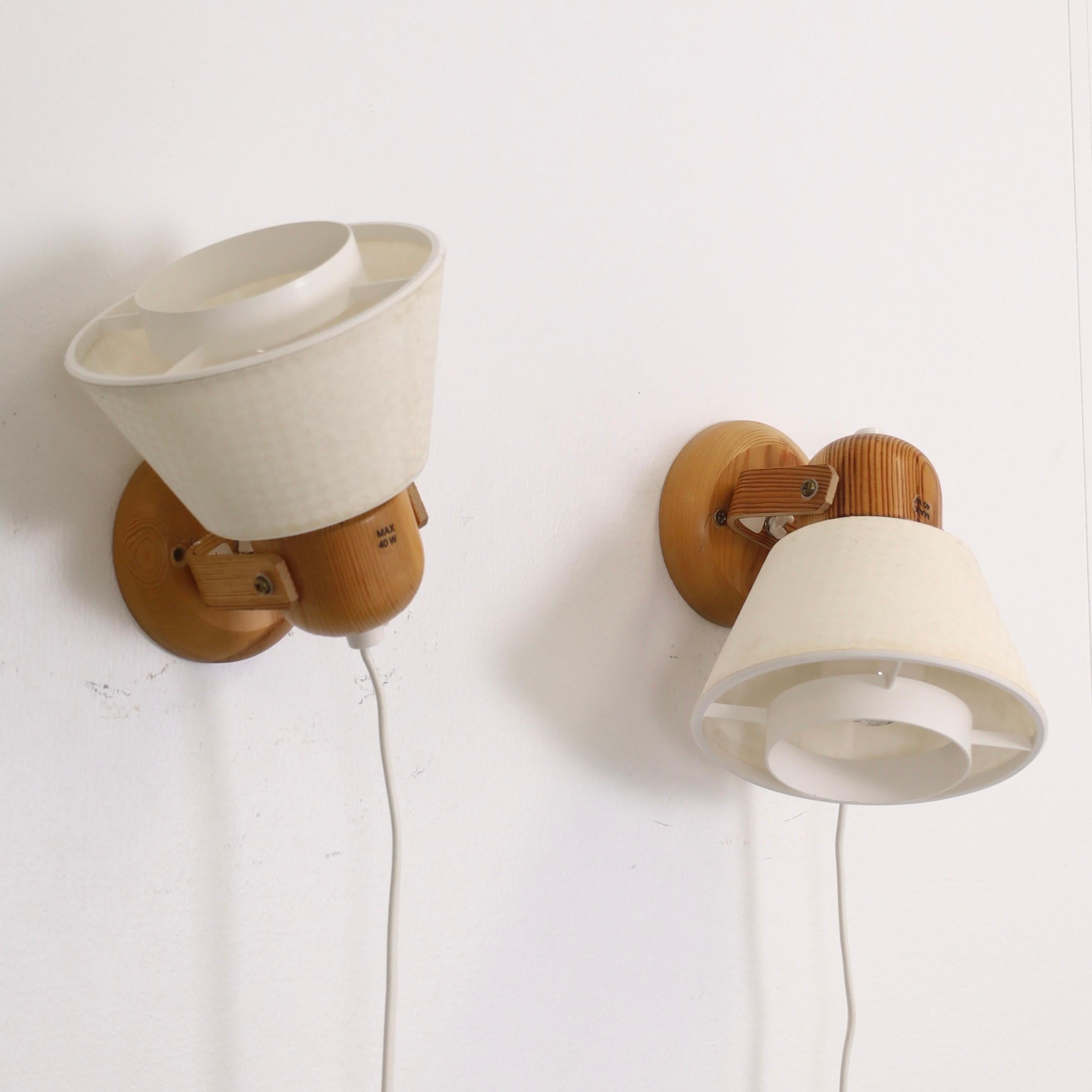 Set of Swedish Pine Wood bed lamps by Solbackens Svarveri, Sweden, 1970s For Sale 2
