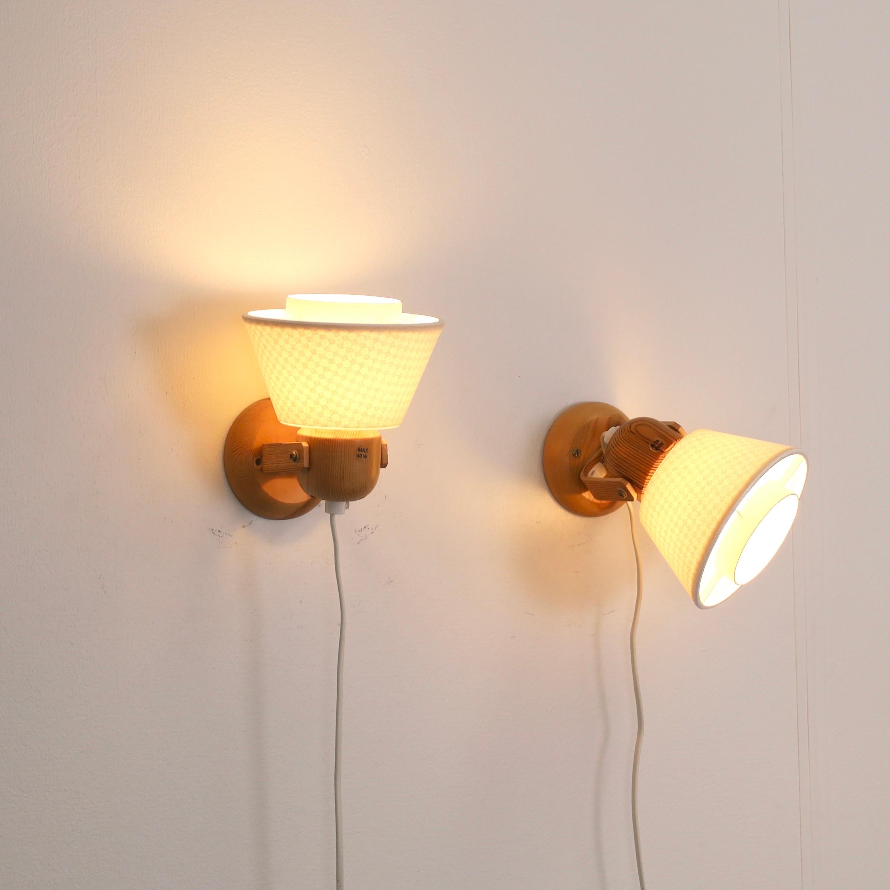 Set of Swedish Pine Wood bed lamps by Solbackens Svarveri, Sweden, 1970s For Sale 3