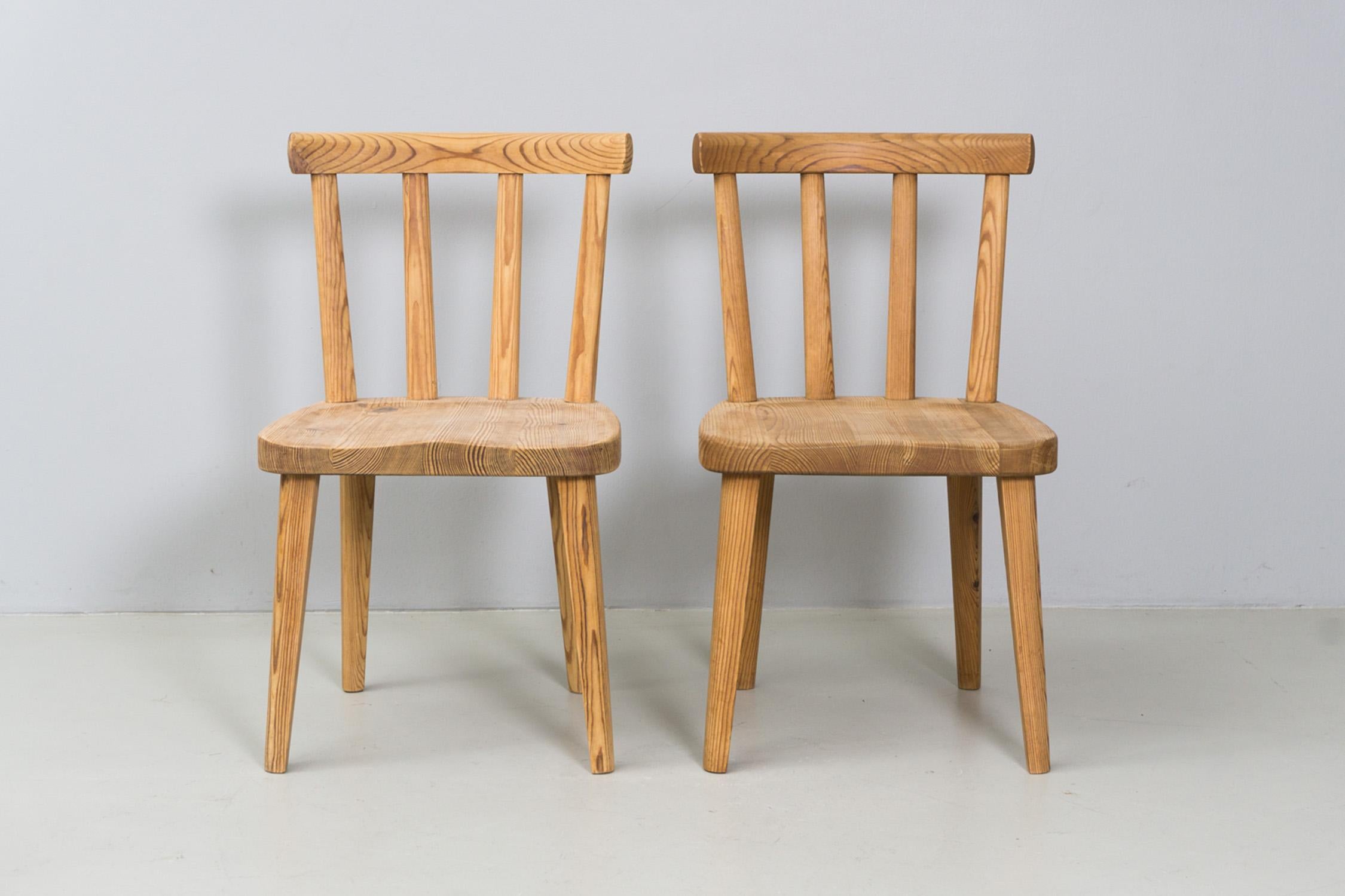 Set of Swedish Pine Wood Chairs, 'Uto' by Axel Einar Hjorth, 1930 In Good Condition In Berlin, DE