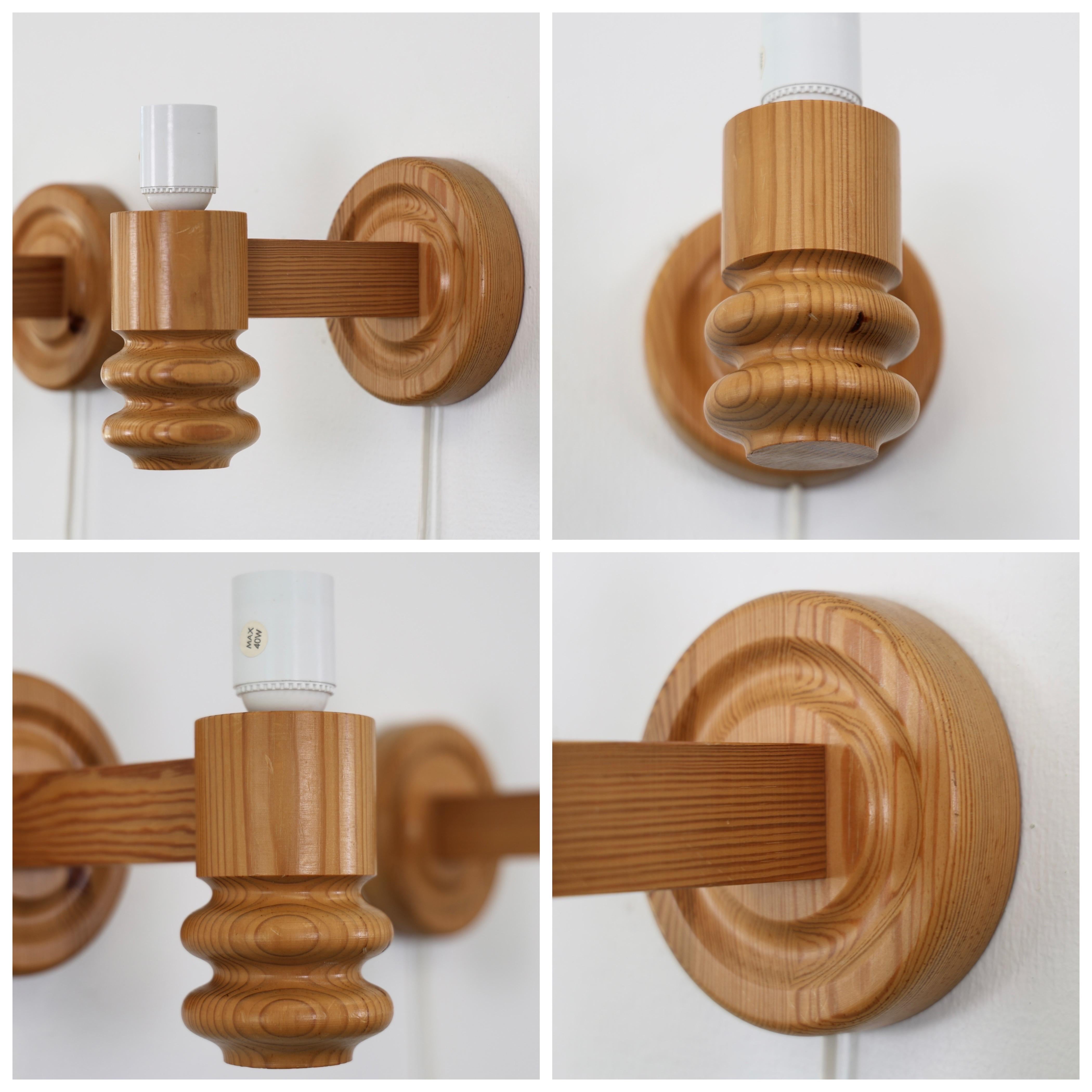 Ensemble d'appliques suédoises en bois de pin par Solbackens Svarveri, Suède, 1970 en vente 2