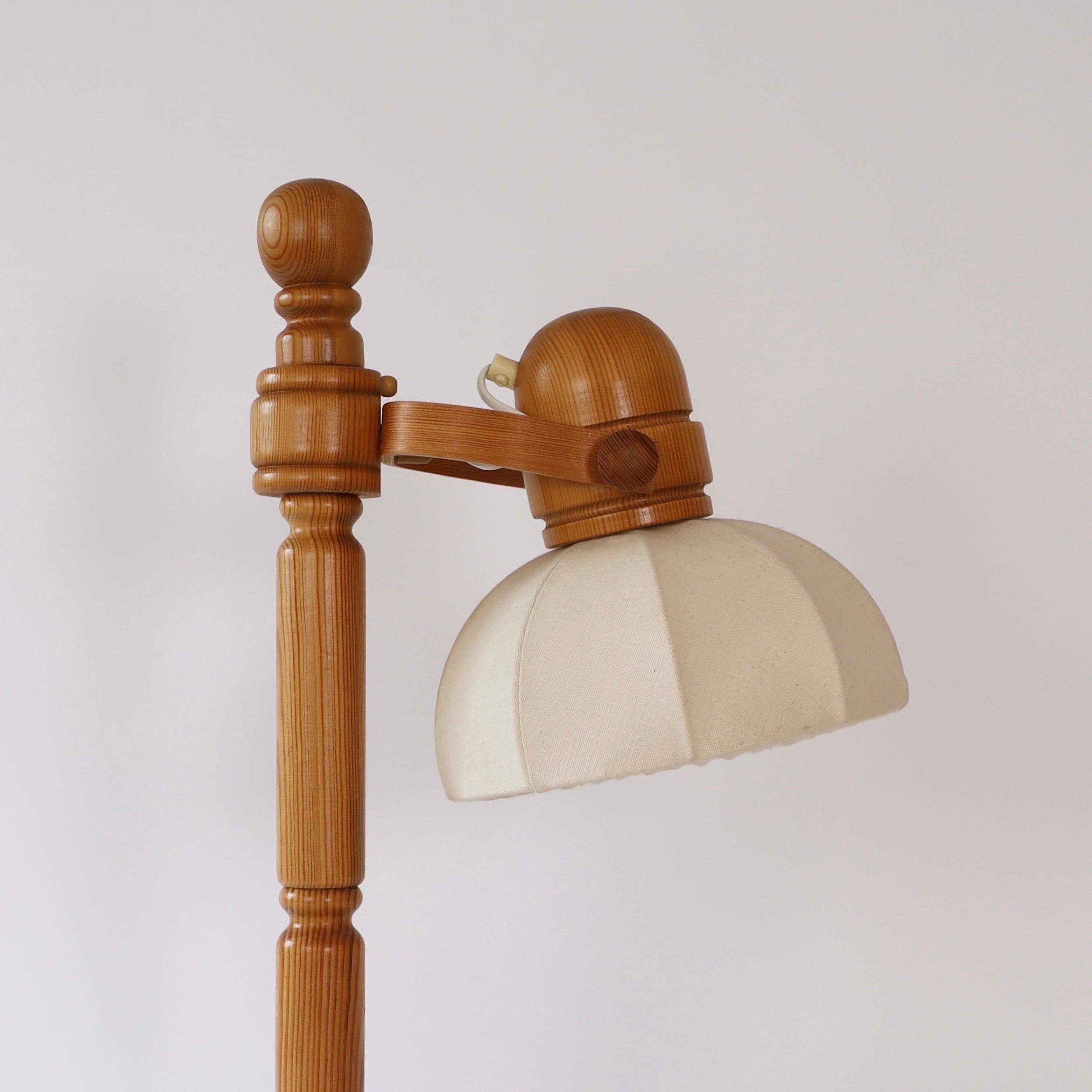 Juego de lámparas de mesa suecas de madera de pino by Markslöjd, Suecia, años 70 en venta 4