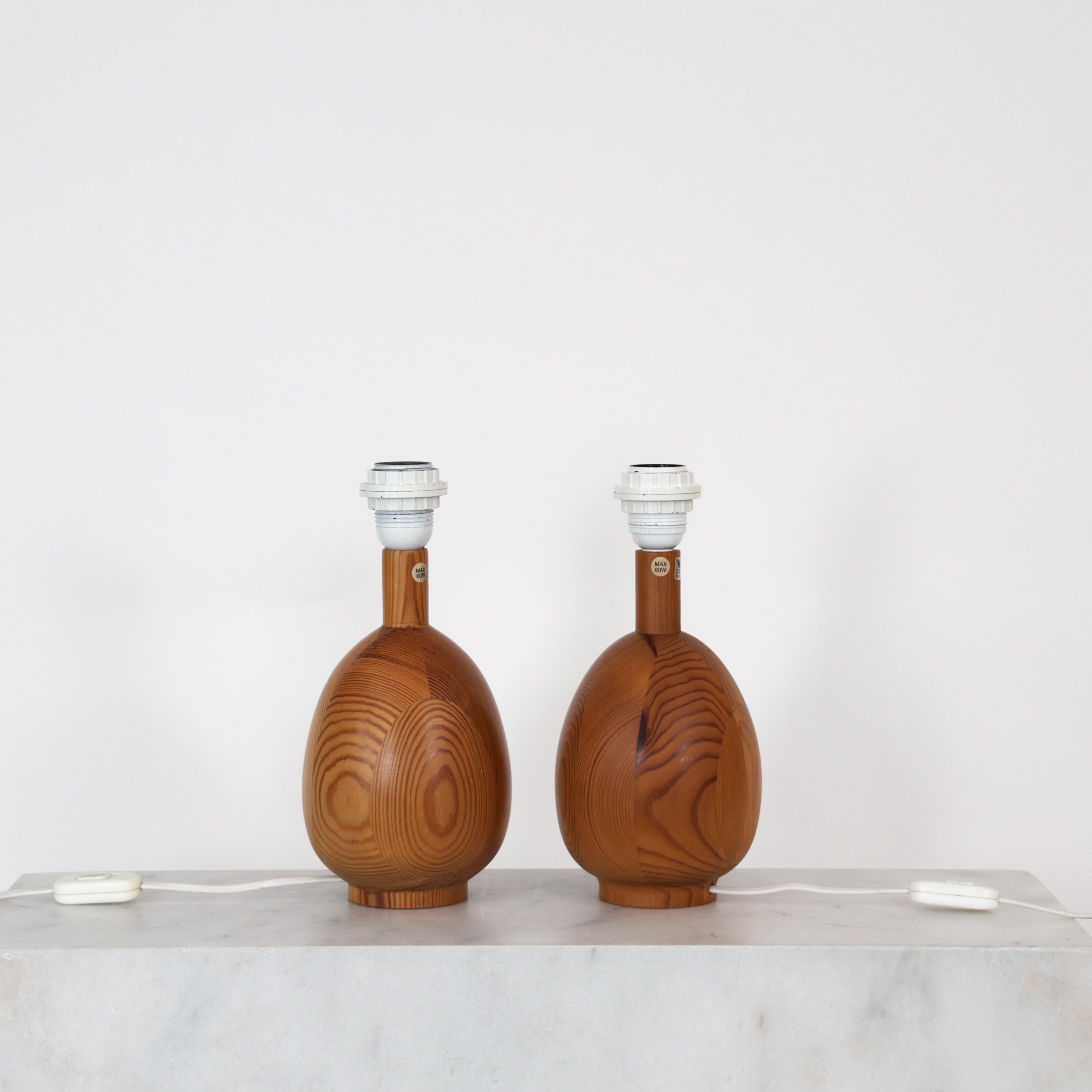 Ensemble de lampes de table en bois de pin suédois par Markslöjd, Suède, années 1980 en vente 4