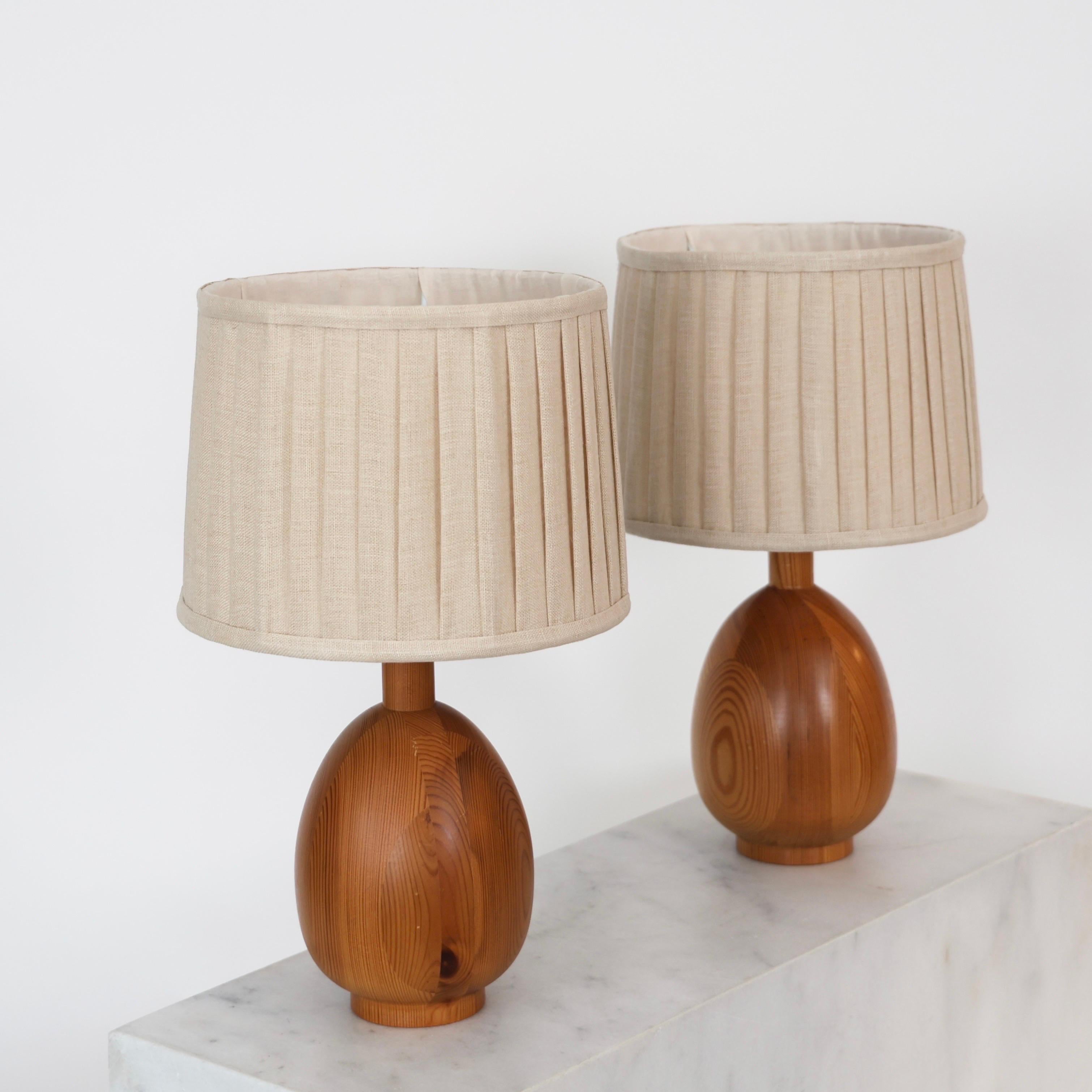 Fin du 20e siècle Ensemble de lampes de table en bois de pin suédois par Markslöjd, Suède, années 1980 en vente