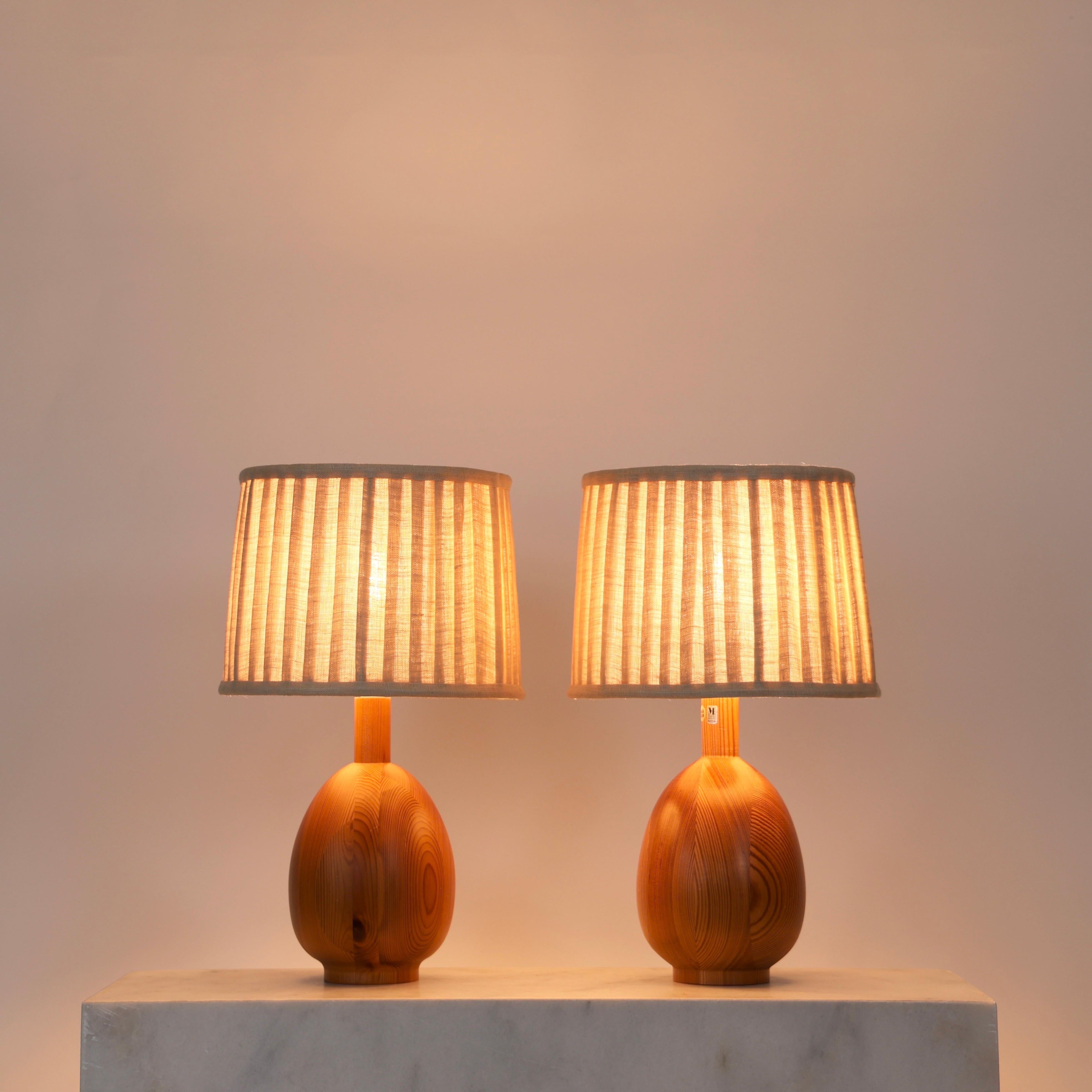 Ensemble de lampes de table en bois de pin suédois par Markslöjd, Suède, années 1980 en vente 1