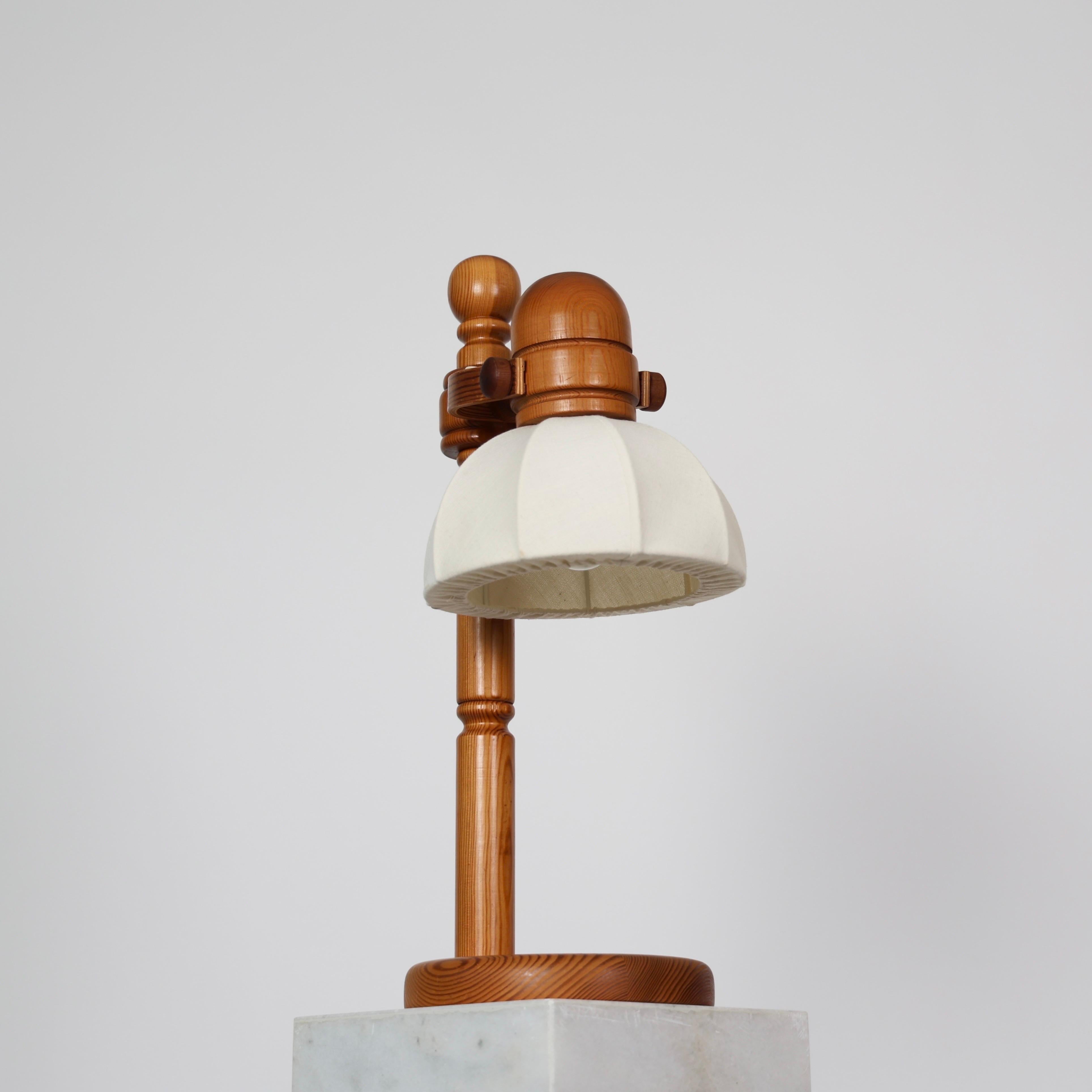 Ensemble de lampes de table en bois de pin suédois par Markslöjd, Suède, années 1980 en vente 1