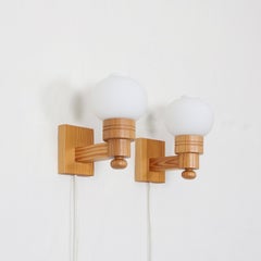 Ensemble de lampes murales suédoises en bois de pin par Aneta, Suède, 1970