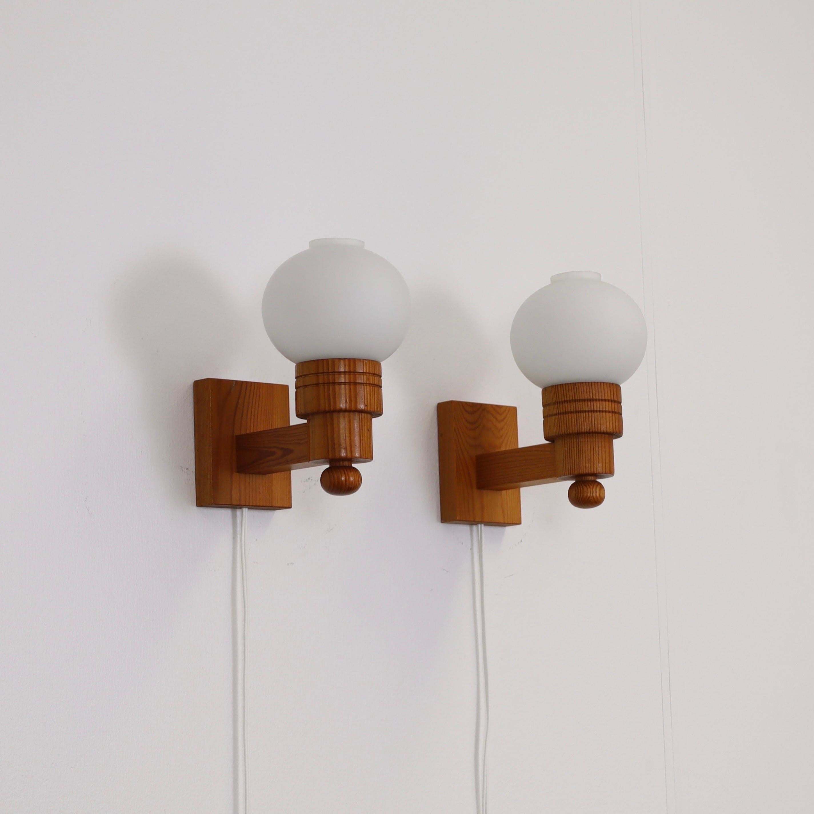 Set of Swedish Pine Wood Wall Lamps by Aneta, Sweden, 1970s 4