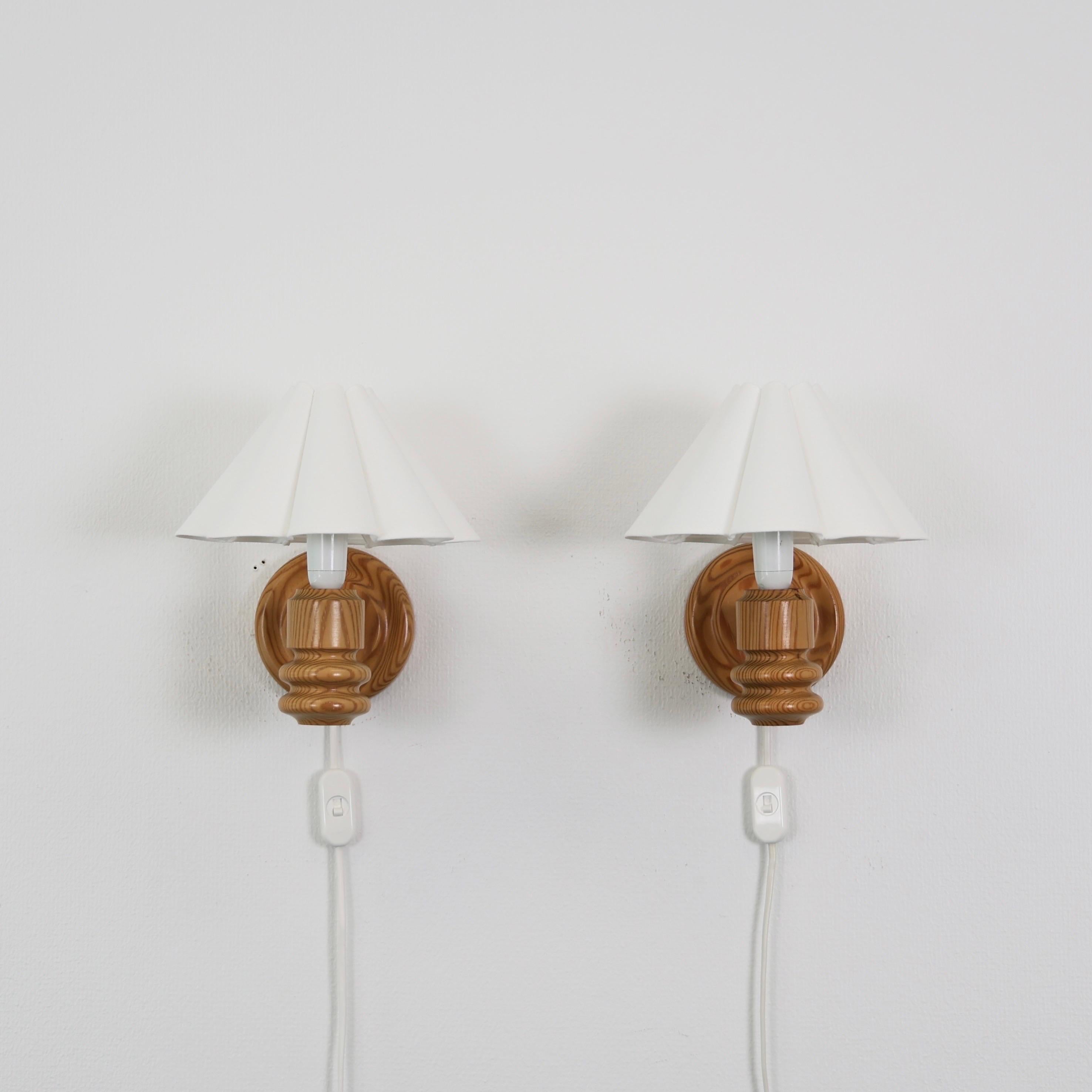 Set of Swedish Pine Wood Wall Lamps by Solbackens Svarveri, Sweden, 1970s For Sale 6
