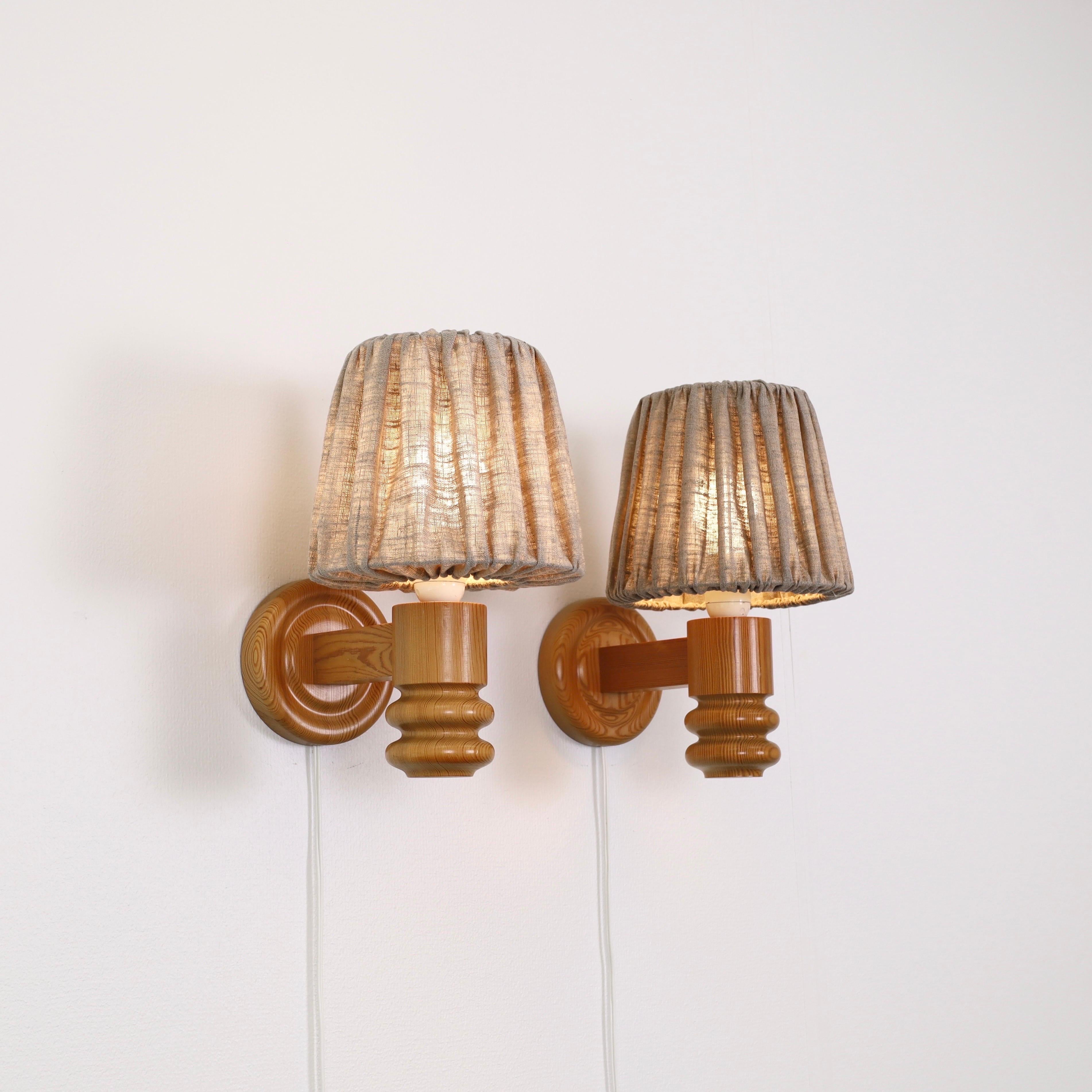 Set of Swedish Pine Wood Wall Lamps by Solbackens Svarveri, Sweden, 1970s In Good Condition In Værløse, DK