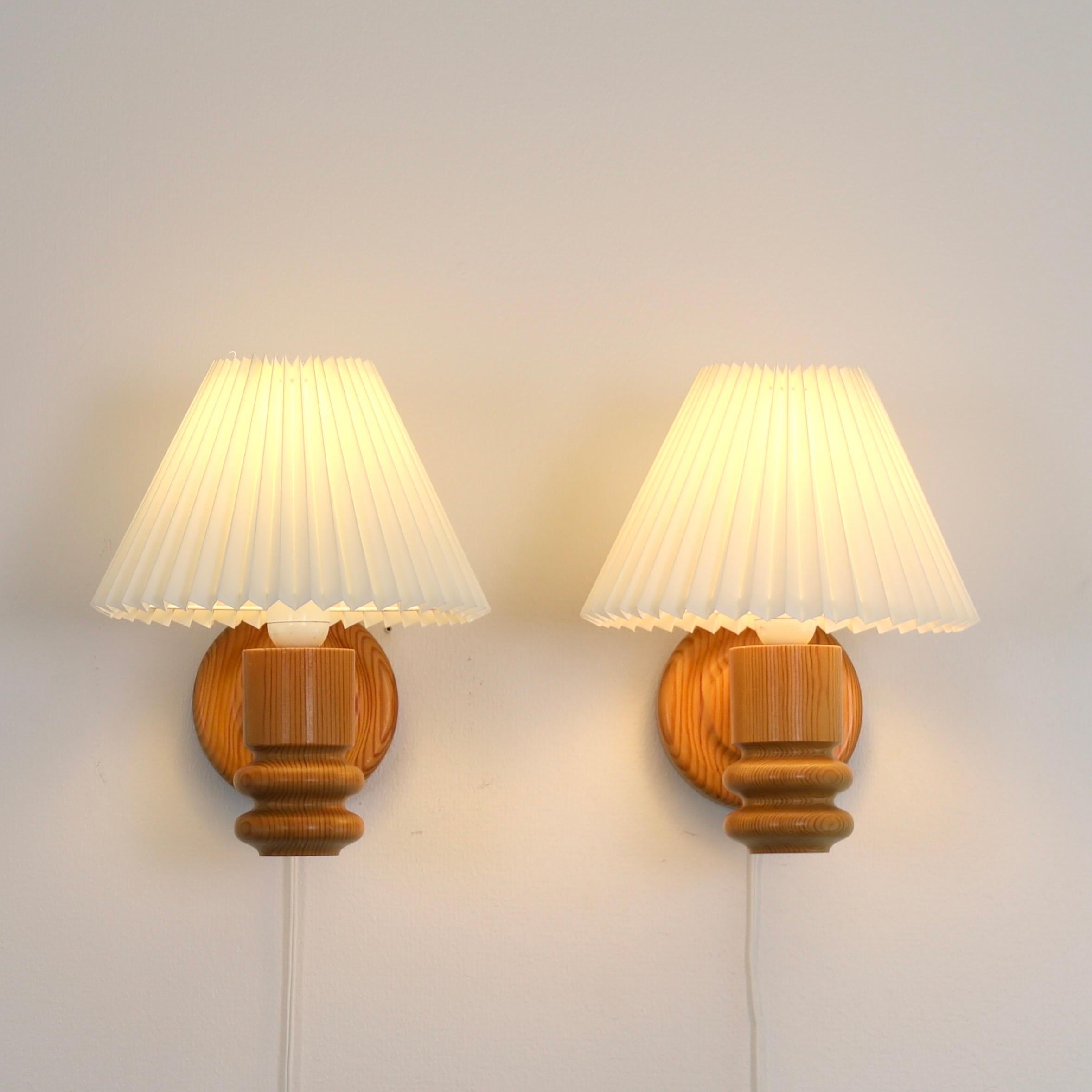 Set of Swedish Pine Wood Wall Lamps by Solbackens Svarveri, Sweden, 1970s For Sale 1