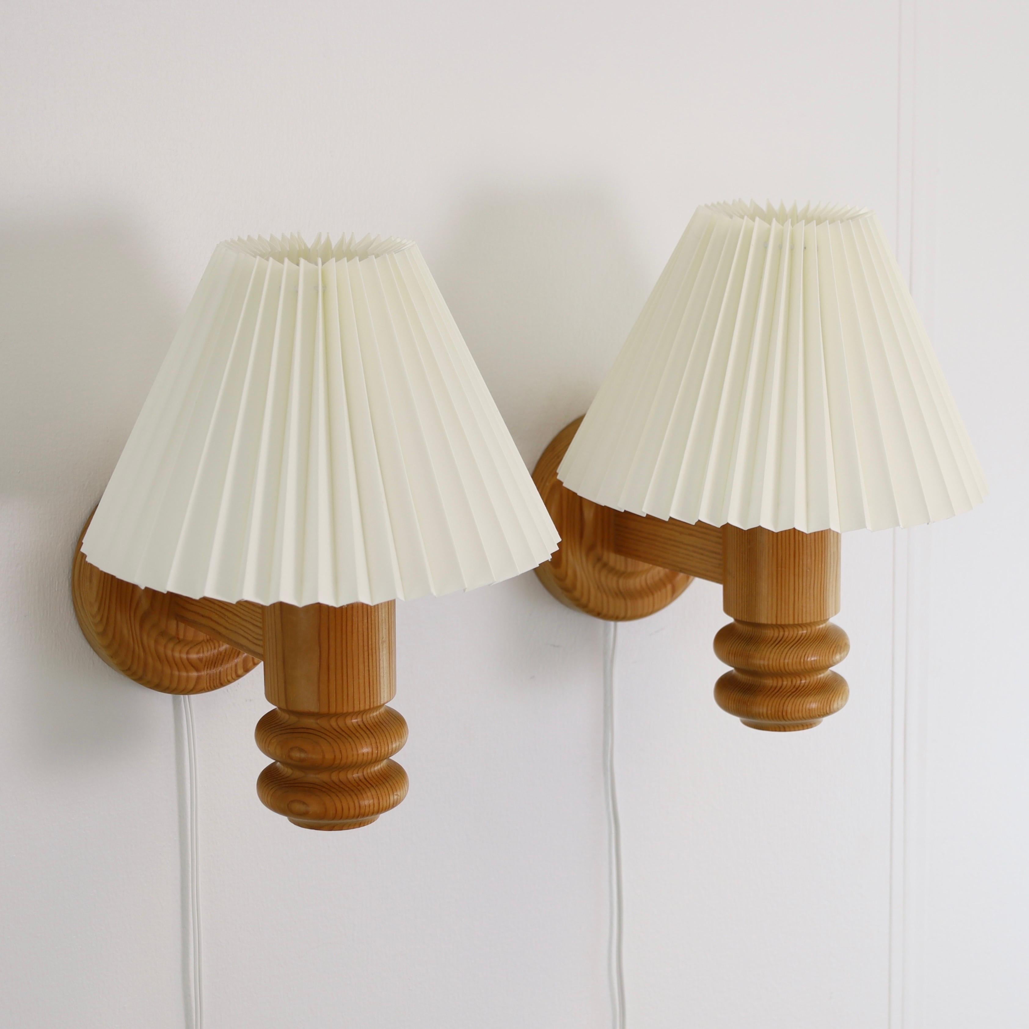Set of Swedish Pine Wood Wall Lamps by Solbackens Svarveri, Sweden, 1970s For Sale 2