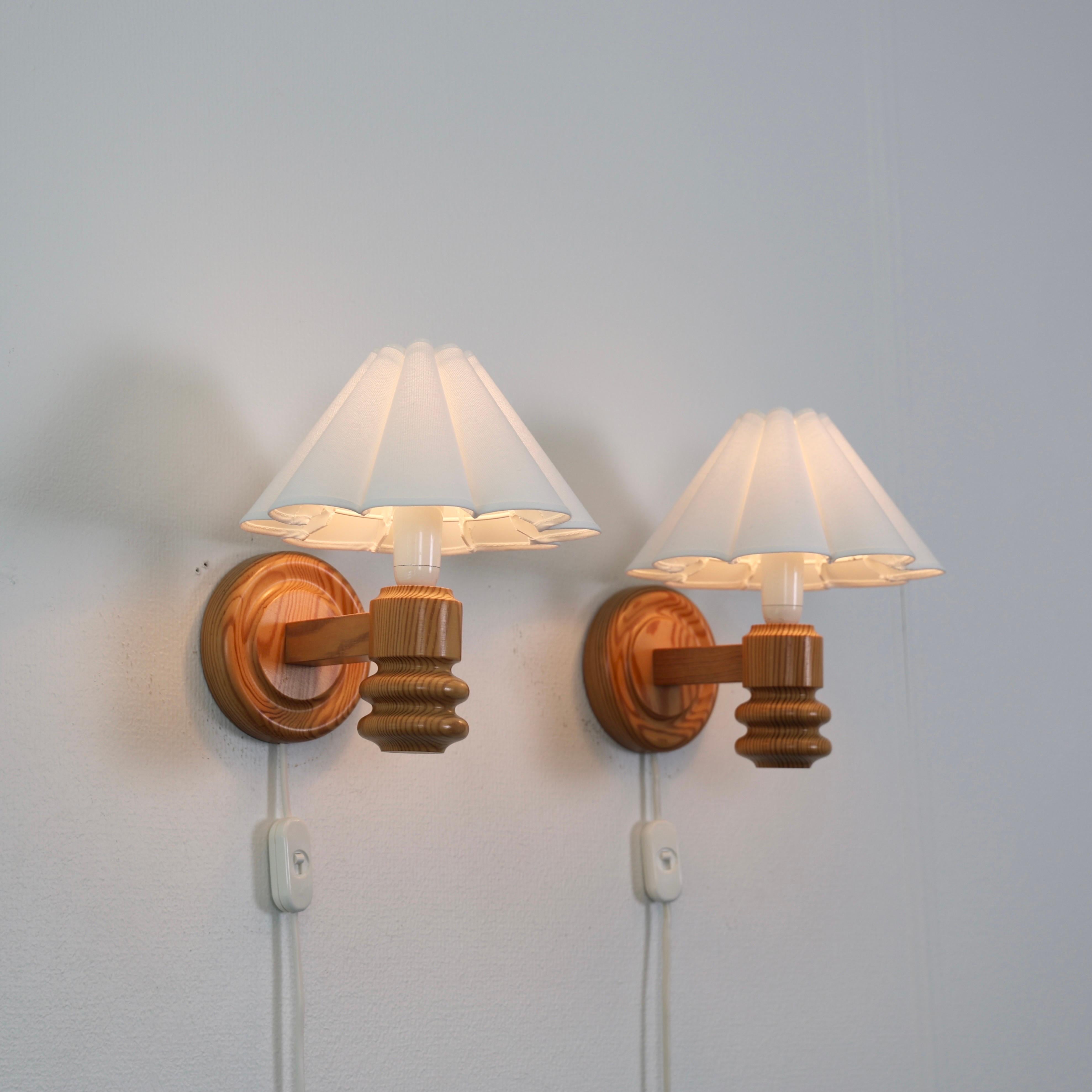 Set of Swedish Pine Wood Wall Lamps by Solbackens Svarveri, Sweden, 1970s For Sale 2
