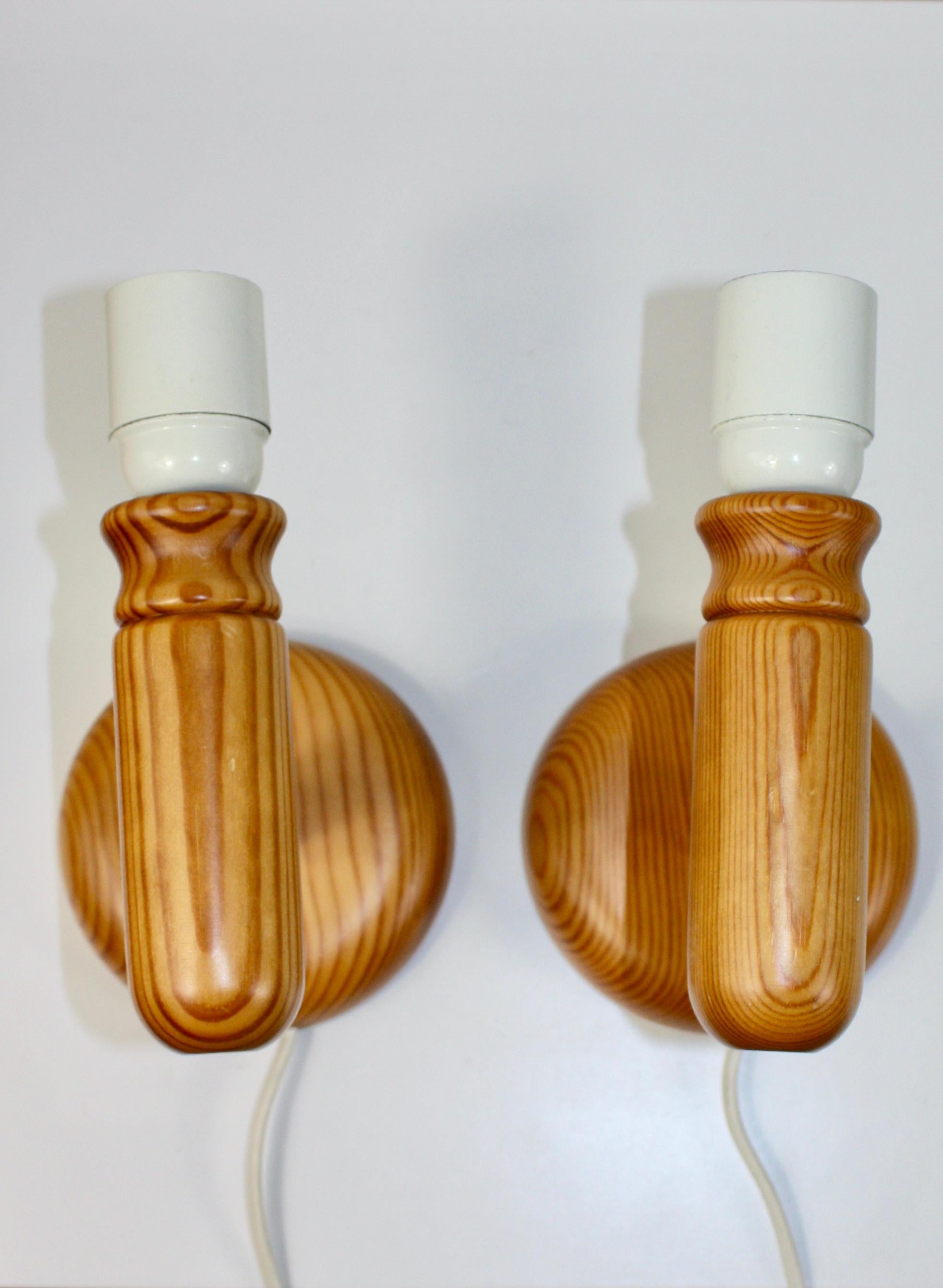 Set of Swedish Pine Wood Wall Lamps by Vigan, 1970s For Sale 8