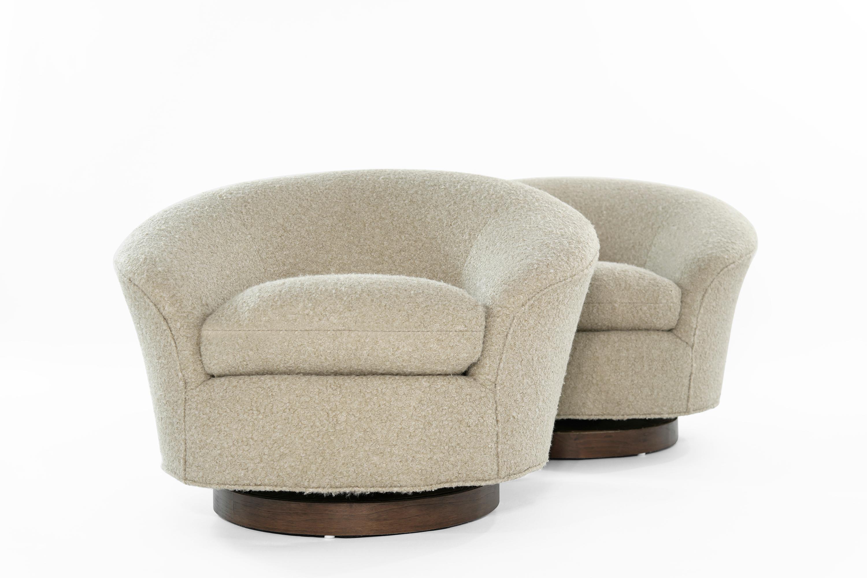 20th Century Set of Swivel Chairs in Bouclé by Directional, circa 1970s