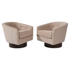 Retro Set of Swivel Chairs in Natural Mohair, Milo Baughman, C. 1970s