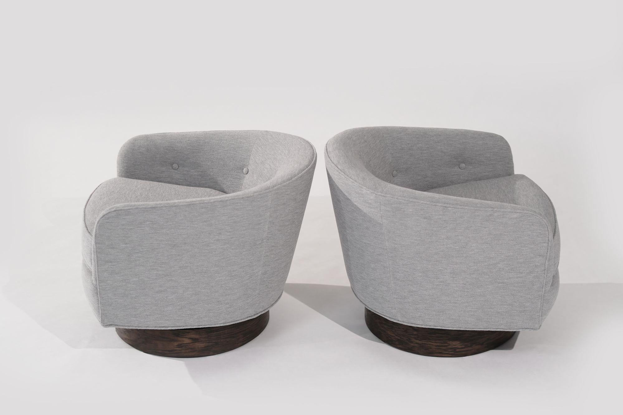 20th Century Set of Swivel Tilt Lounge Chairs by Milo Baughman, C. 1960s For Sale