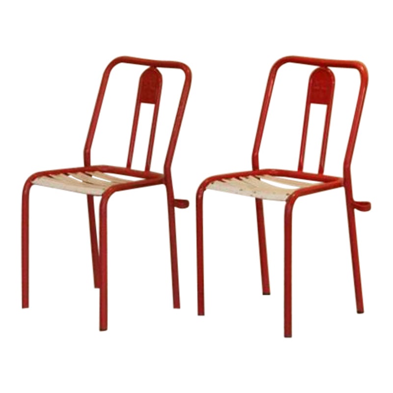 Ensemble de chaises savoyardes T4 de Tolix en vente
