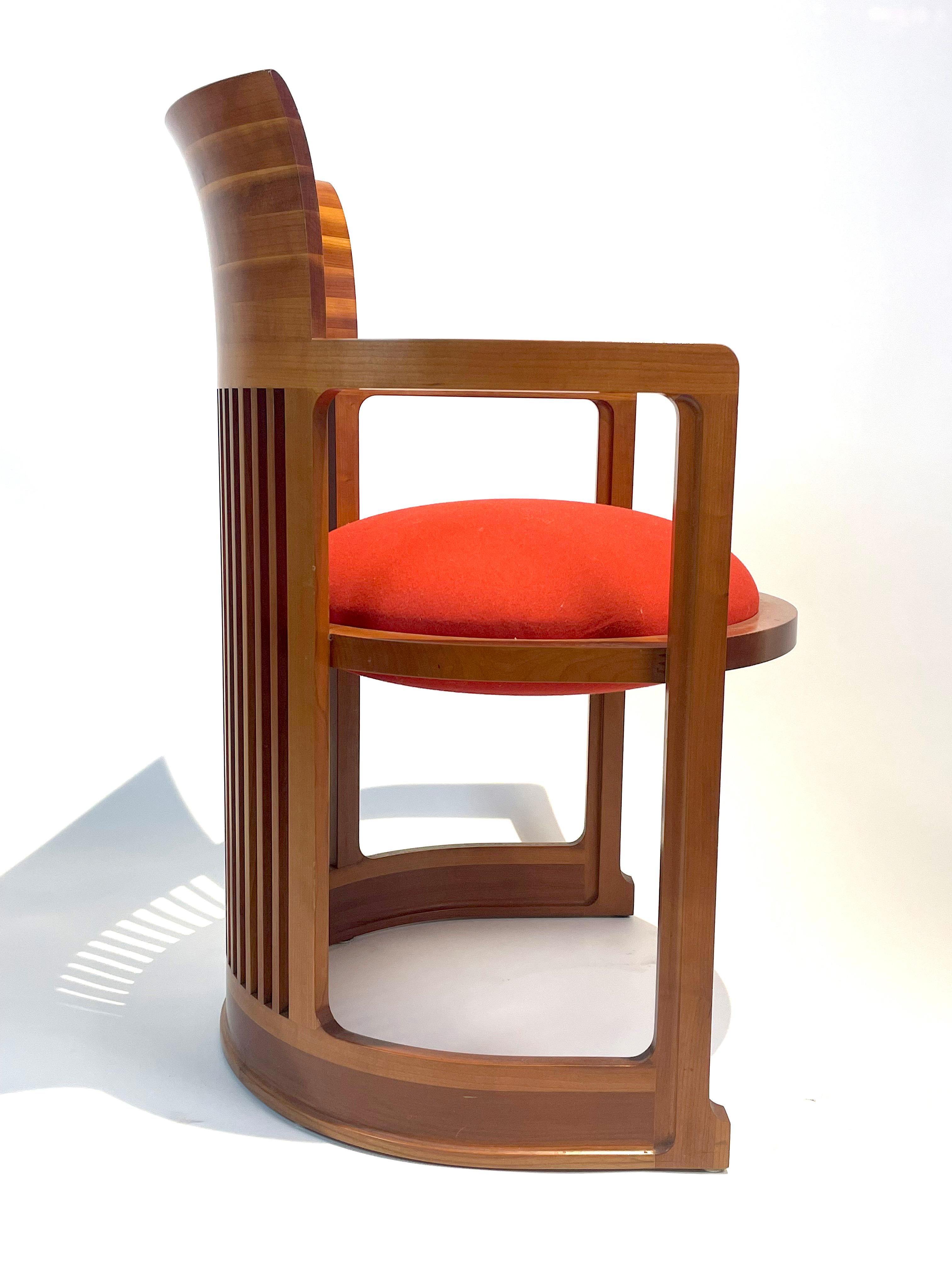 Set aus Tisch und 8 Stühlen von F. Lloyd Wright für CASSINA, 1980er Jahre im Angebot 6