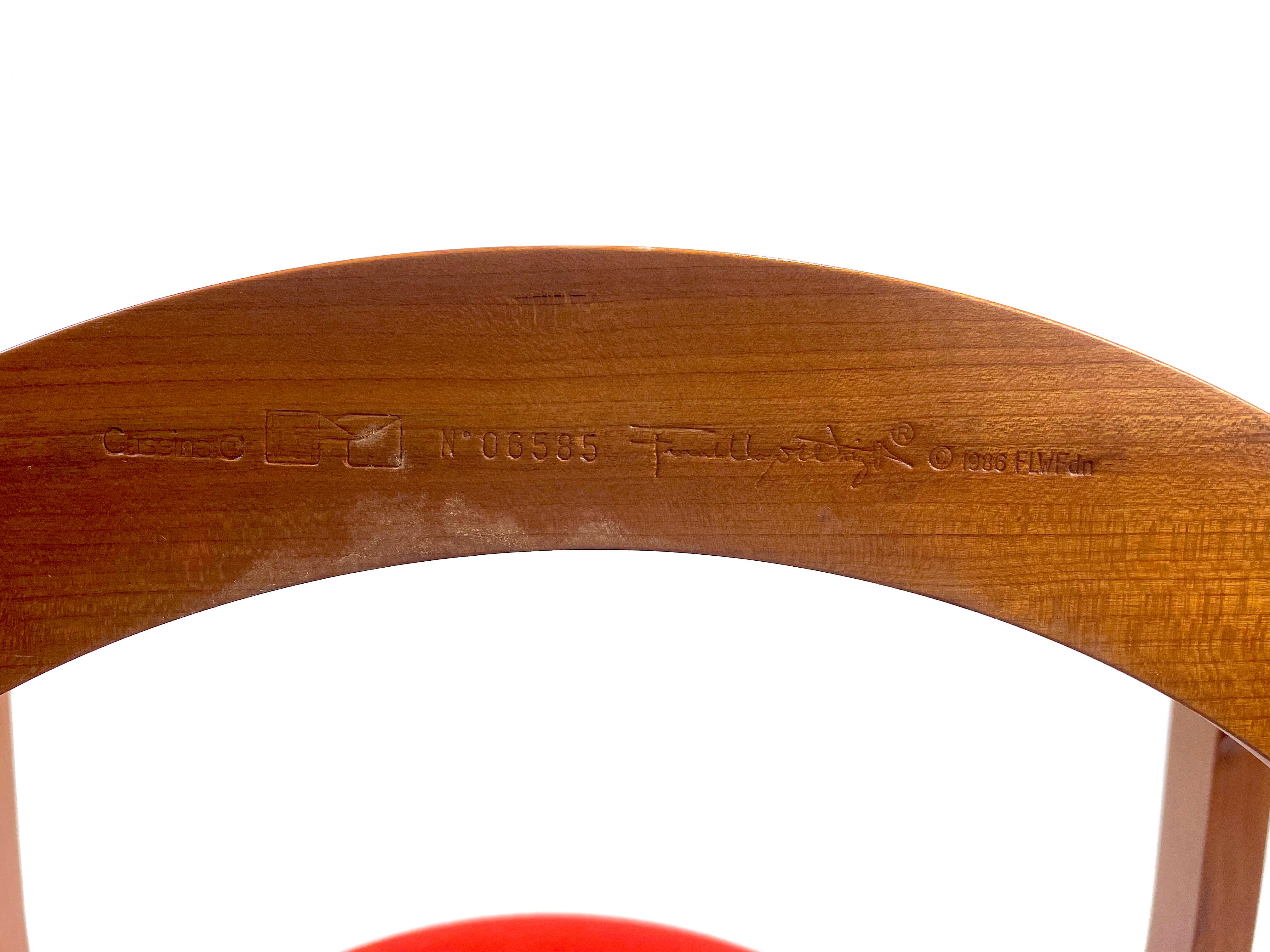 Ensemble de tables et de 8 chaises de F. Lloyd Wright pour CASSINA, 1980 en vente 7