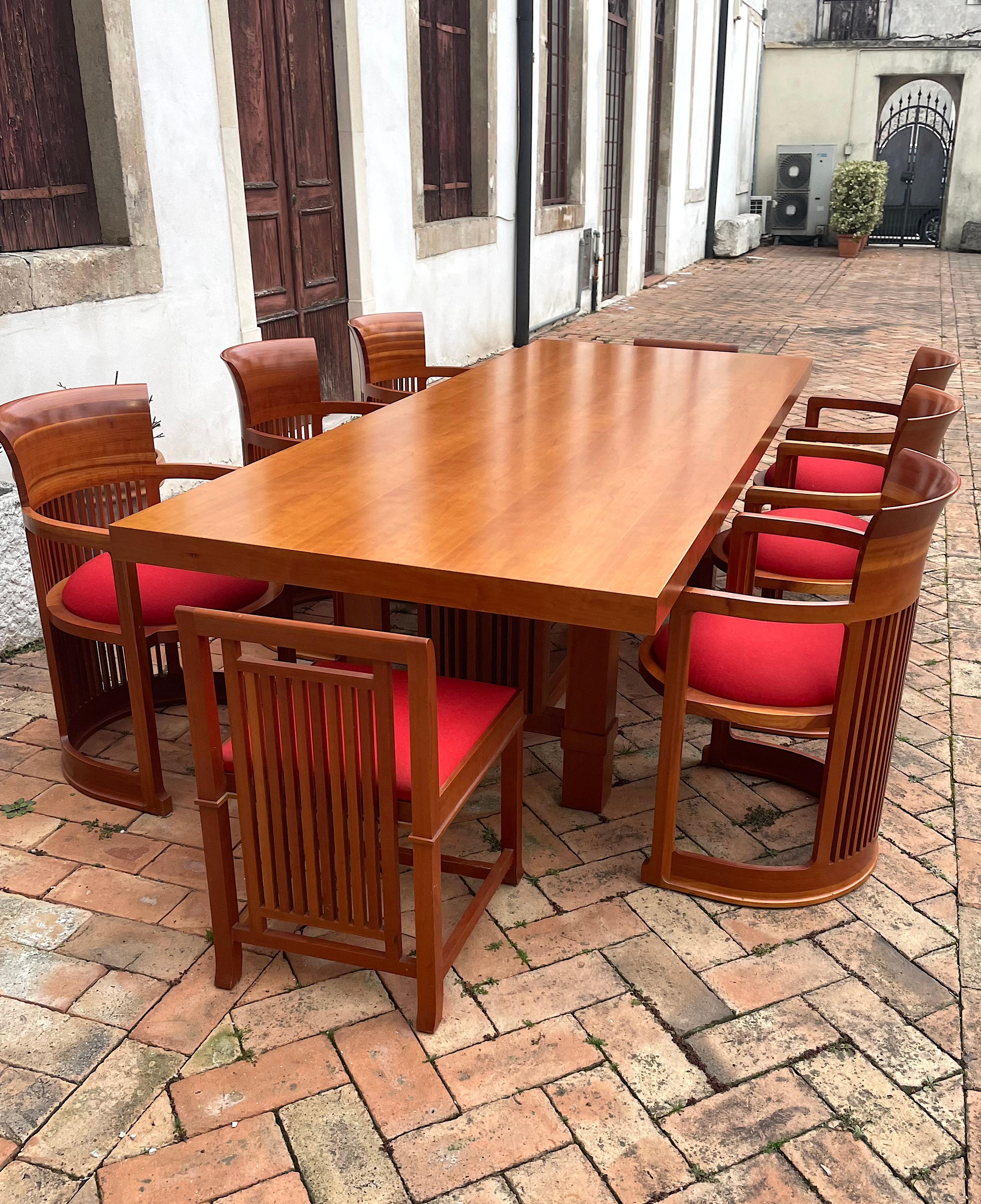 Set aus Tisch und 8 Stühlen von F. Lloyd Wright für CASSINA, 1980er Jahre im Angebot 9