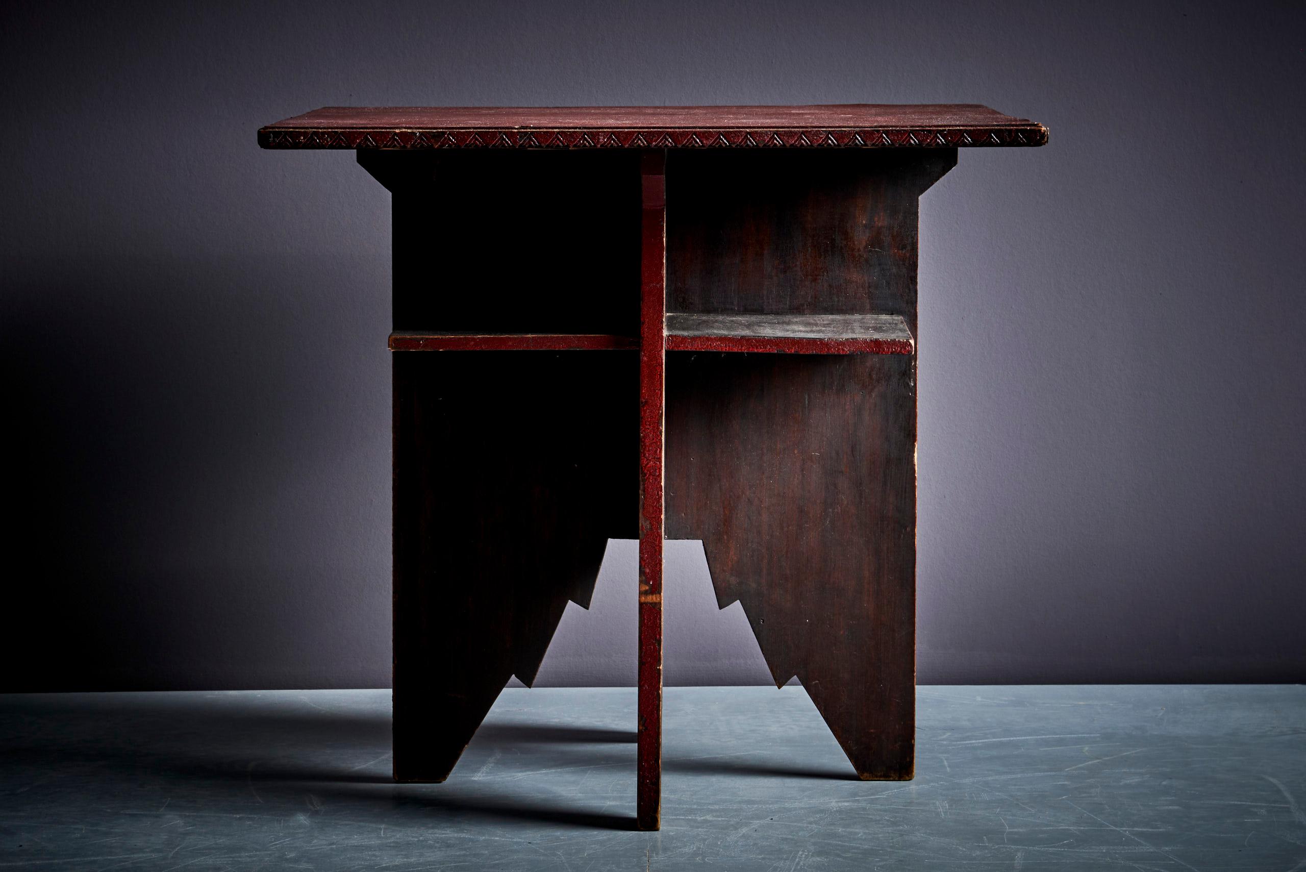 1920's Turin School design movement Set of Table and two Stools. The measurements given apply to the table. The stools measure 39 cm in diameter and 42cm in height.