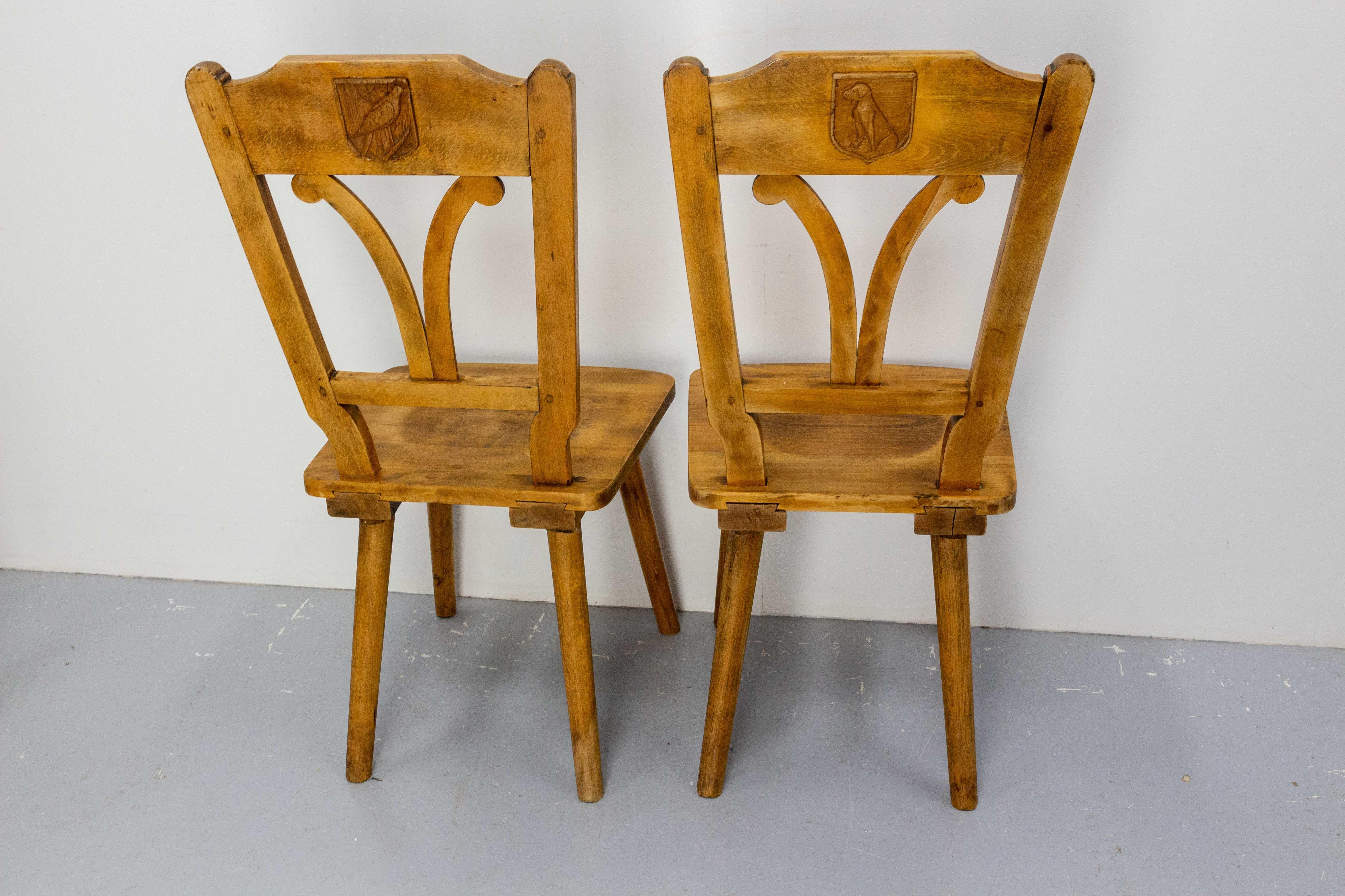 Set of Table & Four Chairs in the Hunting Theme Oak, France, Mid-20th Century For Sale 6