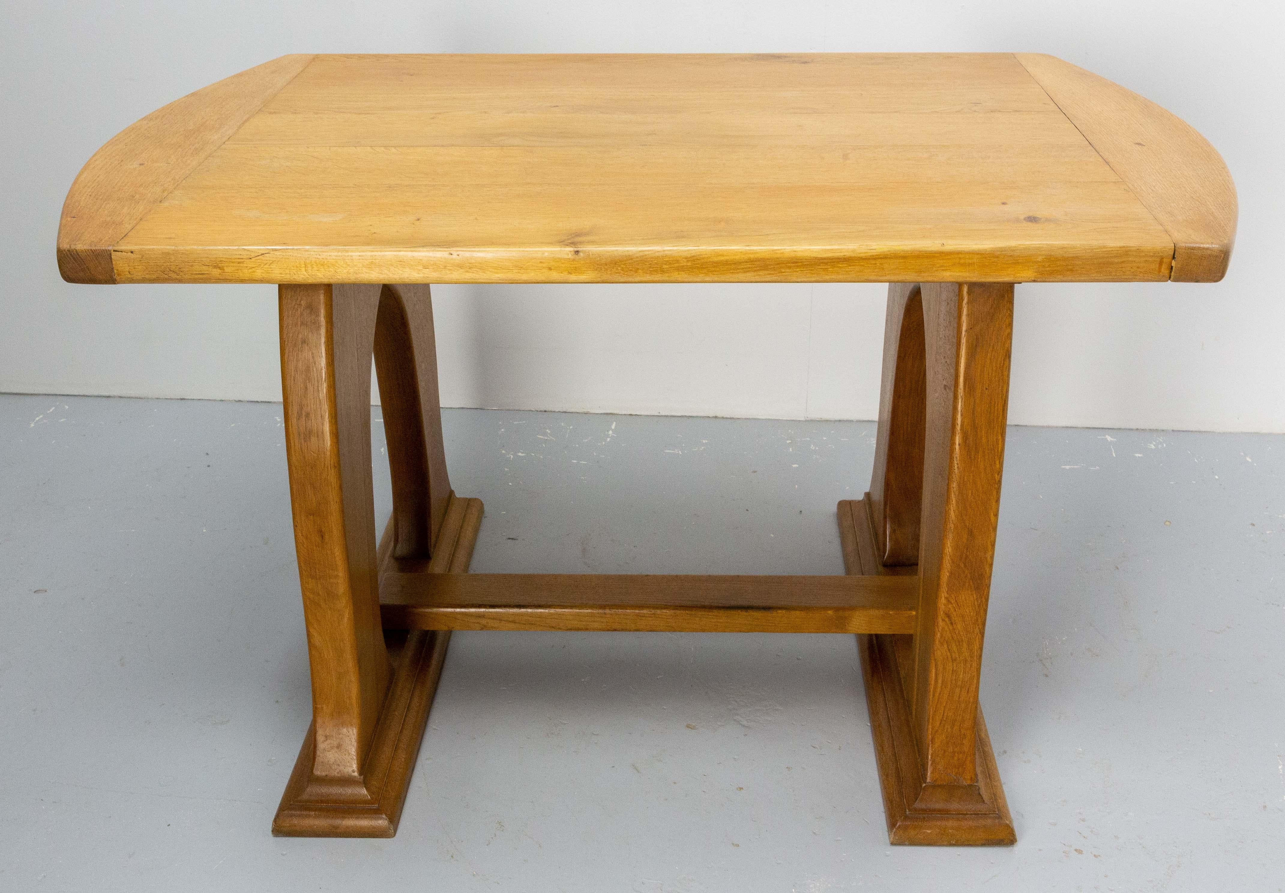 Set of Table & Four Chairs in the Hunting Theme Oak, France, Mid-20th Century For Sale 12