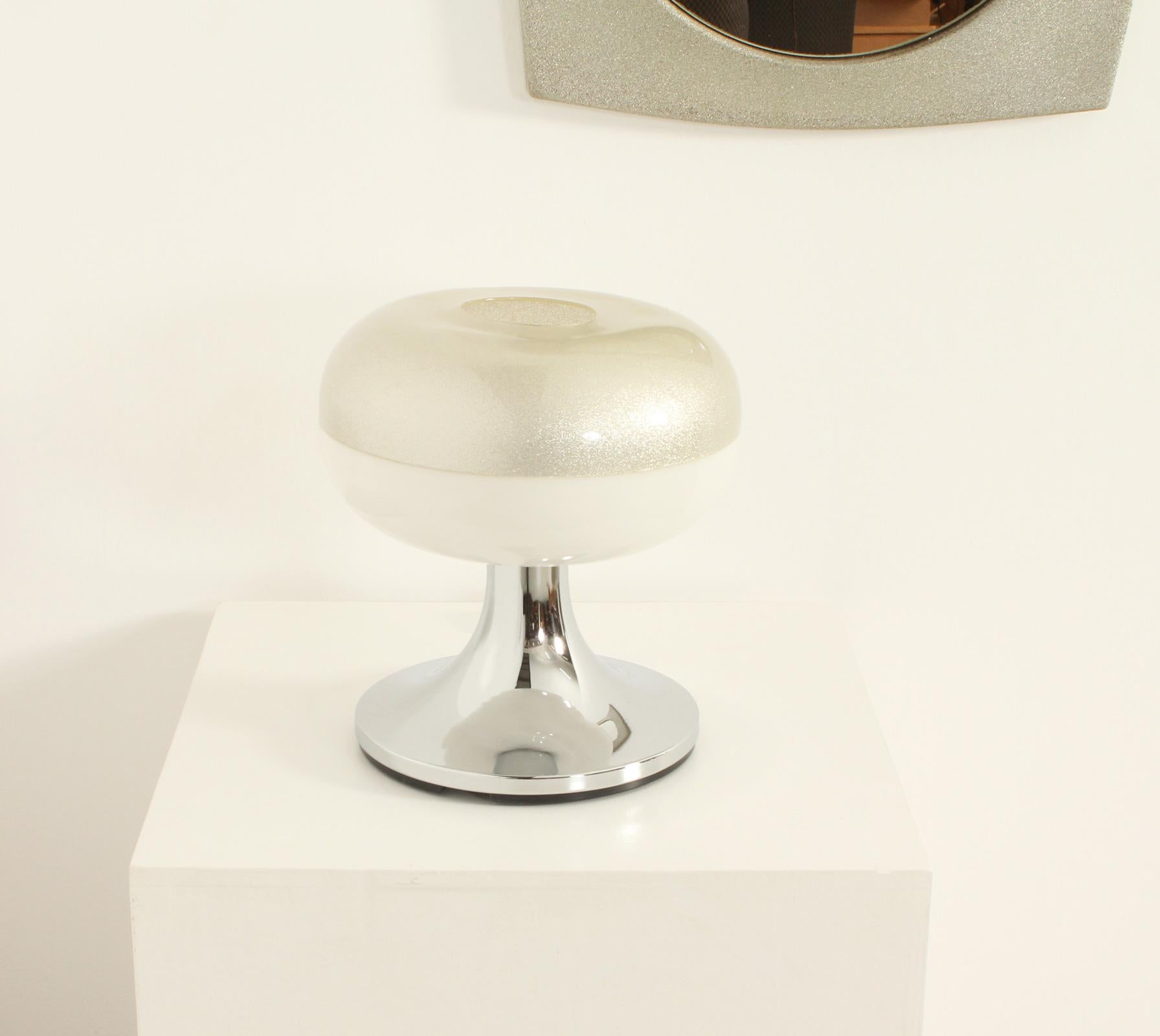 Conjunto de lámpara de mesa y espejo en fibra de vidrio, España, años 70 finales del siglo XX en venta