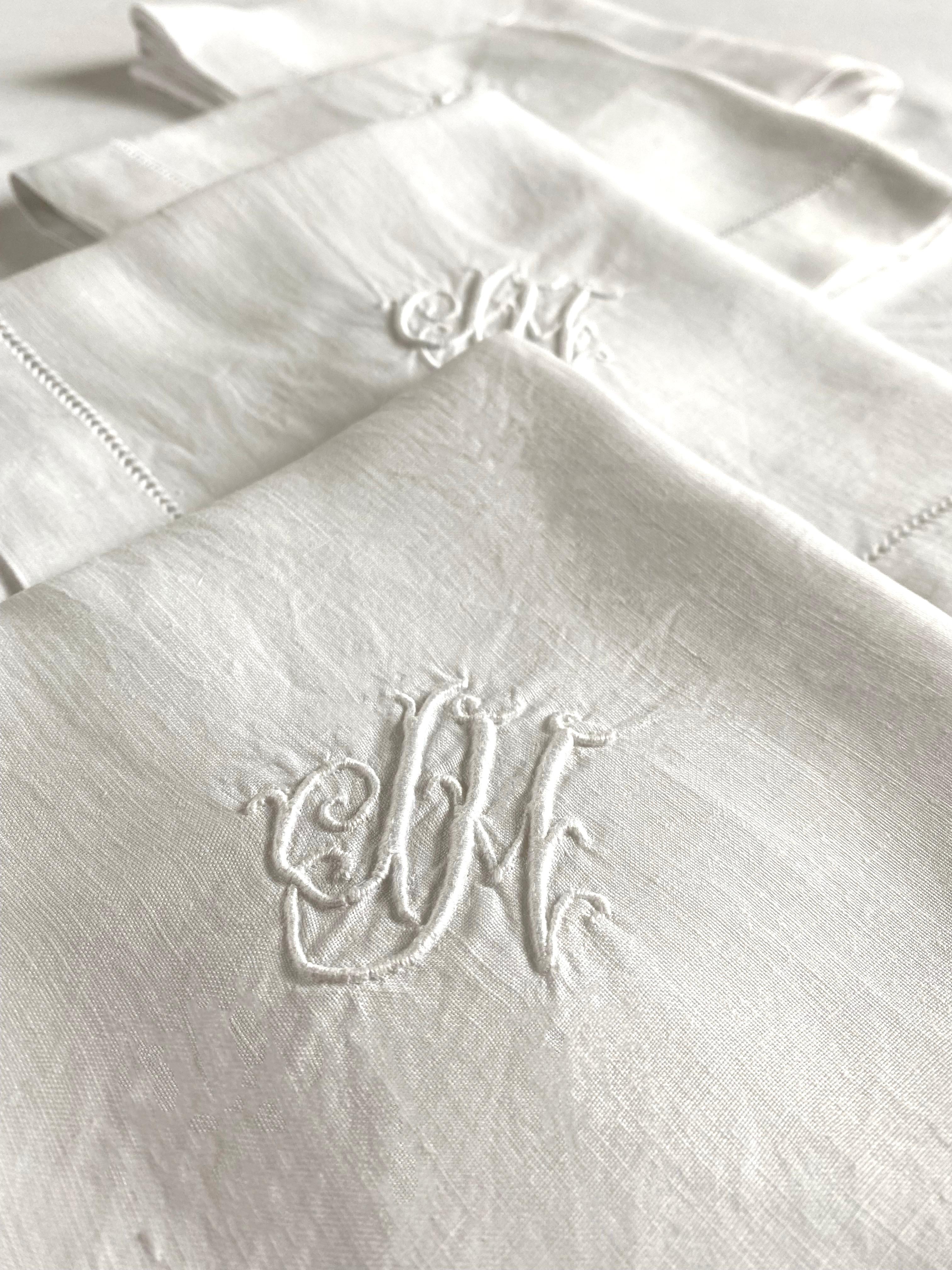 Antique french white linen tablecloth and napkin set, circa 1900 Art Nouveau 2