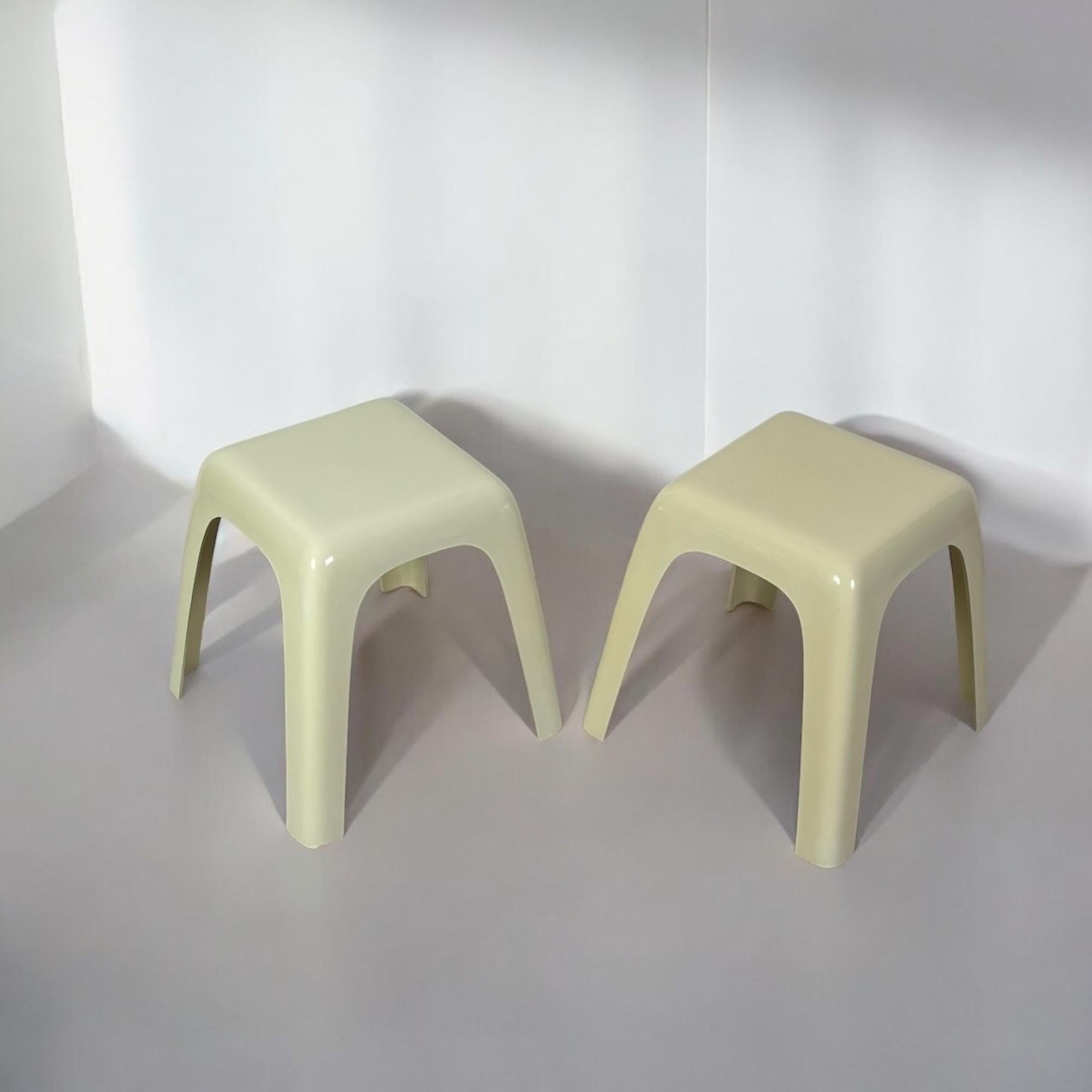 Set of tables / stools SMALL by Castiglioni Gaviraghi and Lanza for Valenti, 80s 3