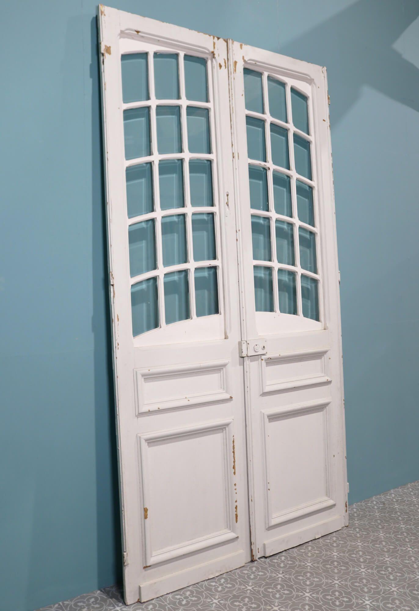 Set of Tall Antique French Doors with Glass In Fair Condition For Sale In Wormelow, Herefordshire