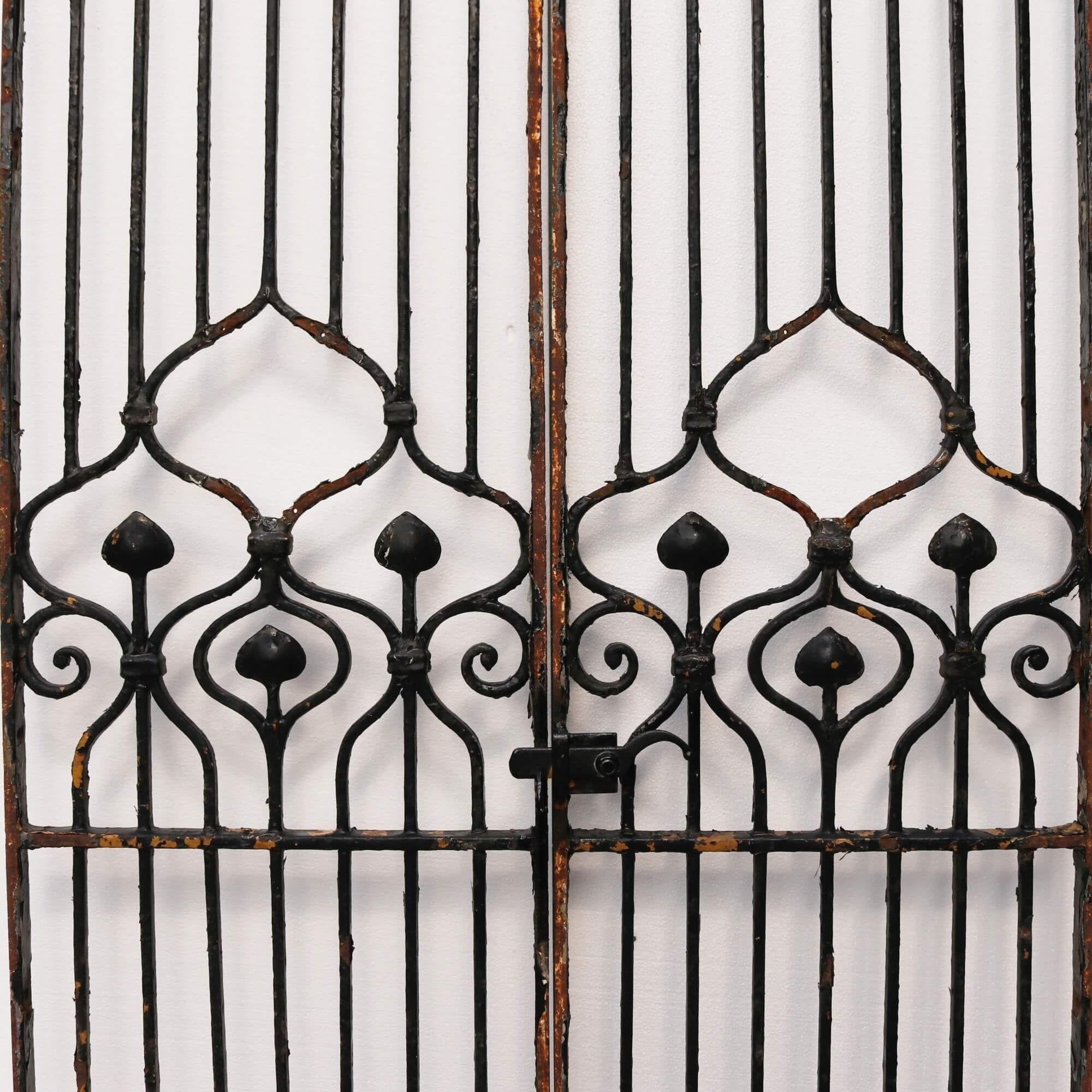 English Set of Tall Art Nouveau Wrought Iron Gates For Sale