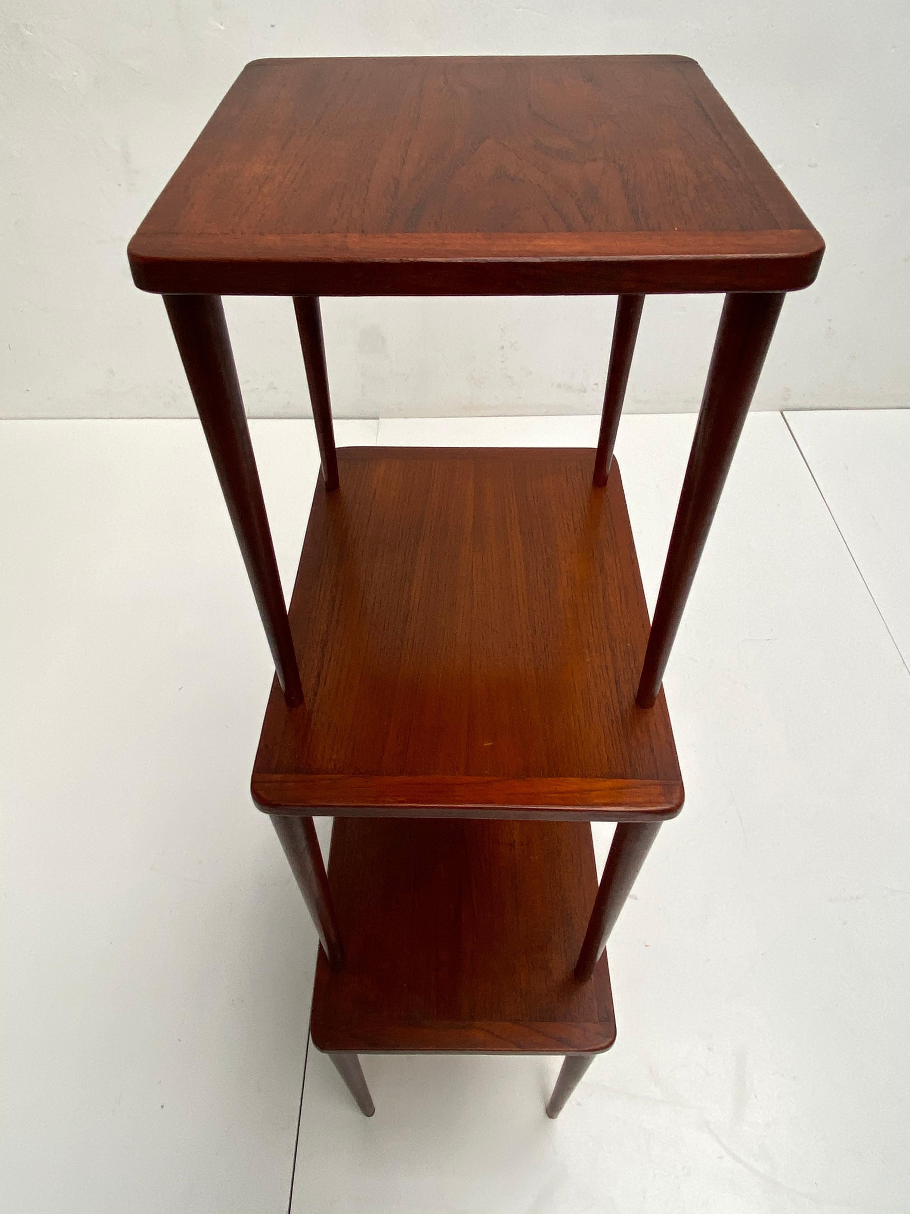 Set of Teak Nesting Tables, 1950s, Made in Denmark In Good Condition For Sale In Bergen op Zoom, NL