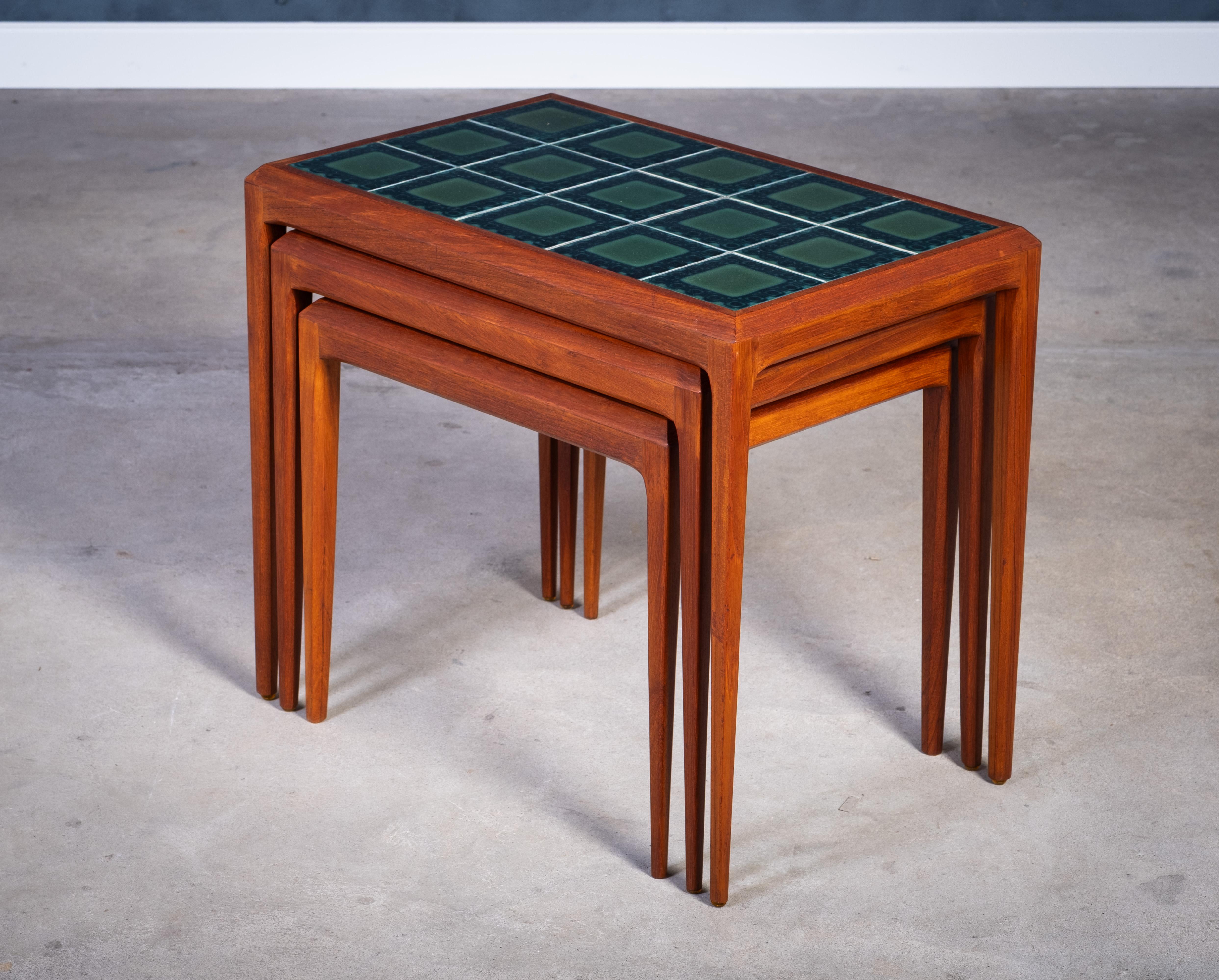 Satz von Teakholz-Nesttischen von Johannes Andersen für Silkeborg Møbelfabrik, 1960er Jahre (Dänisch) im Angebot