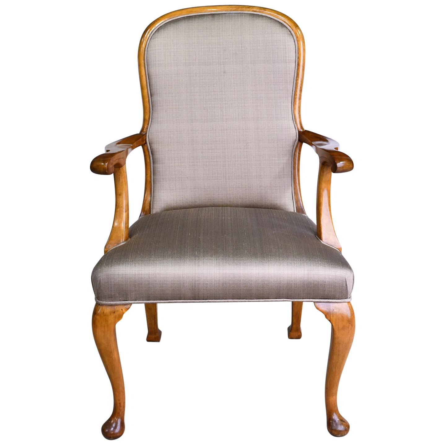 Queen Anne Set of 10 Mid-20th Century Birch Dining Chairs with Upholstered Back & Seats