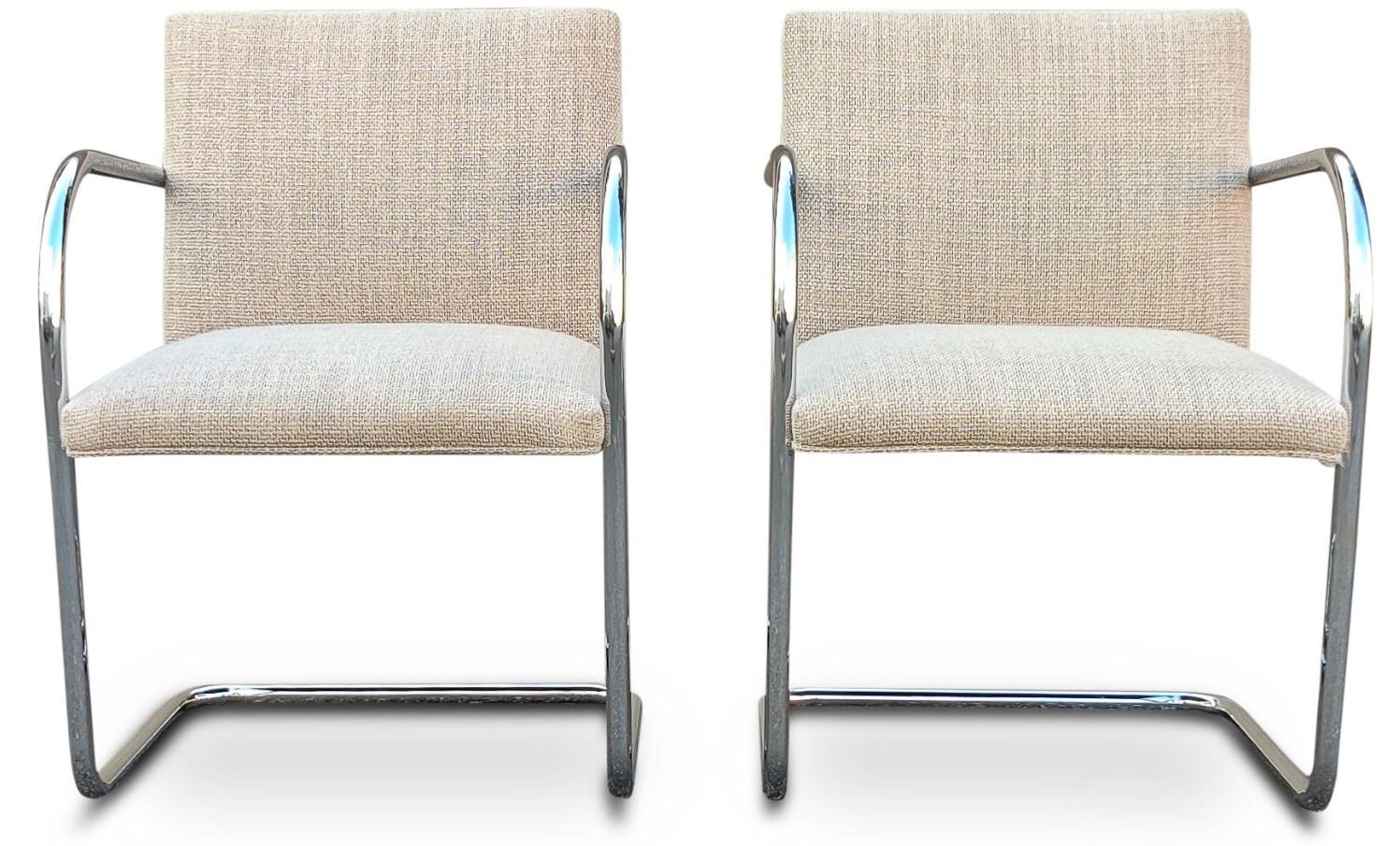 Mid-Century moderno Set di dieci (10) sedie da pranzo Knoll Mies van der Rohe Tubular Brno in misto lana in vendita