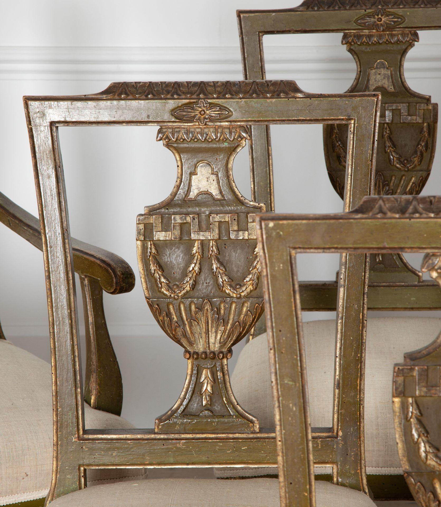 Ensemble de dix chaises de salle à manger vénitiennes du XVIIIe siècle Bon état - En vente à Gloucestershire, GB