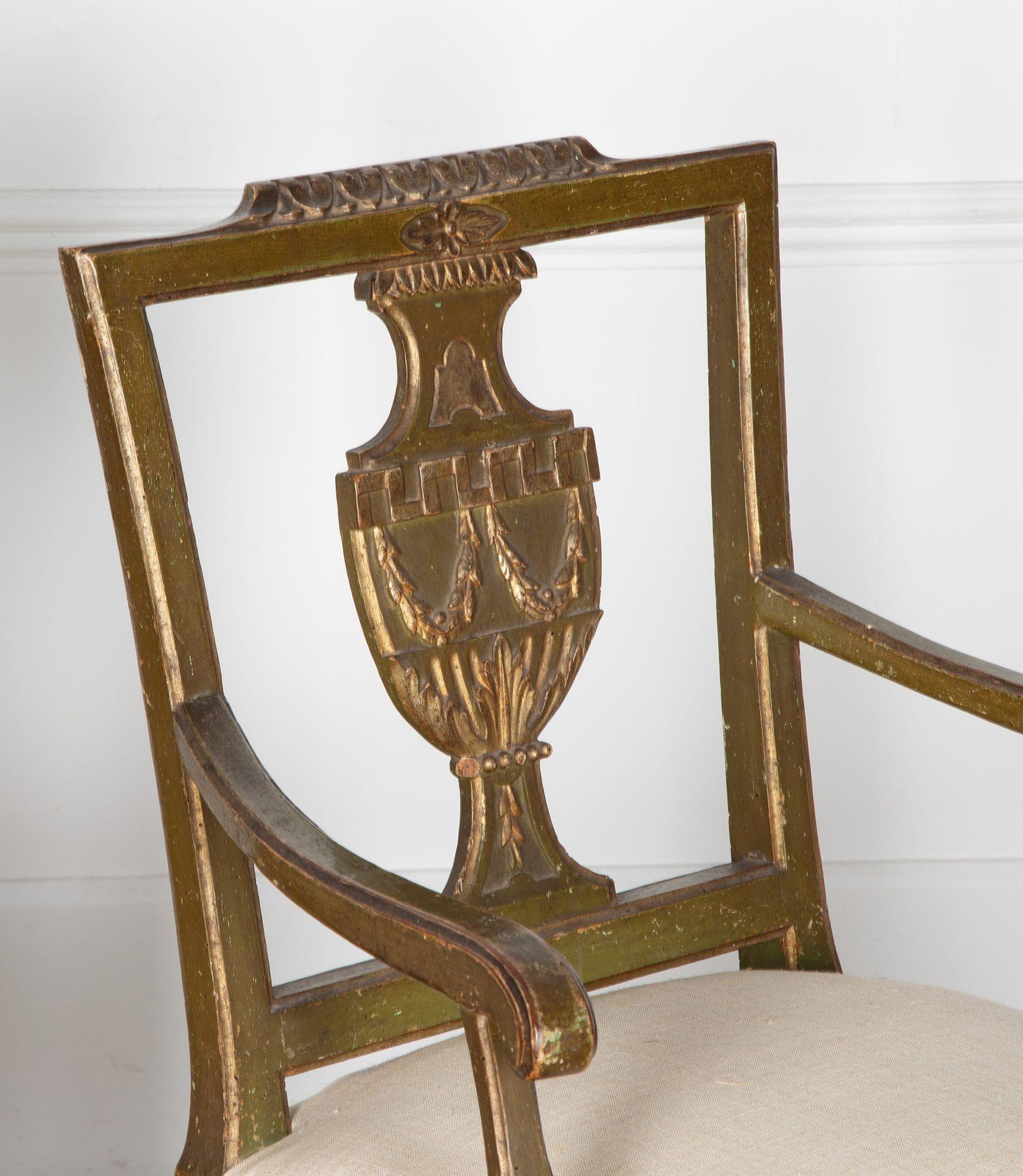 Ensemble de dix chaises de salle à manger vénitiennes du XVIIIe siècle en vente 3