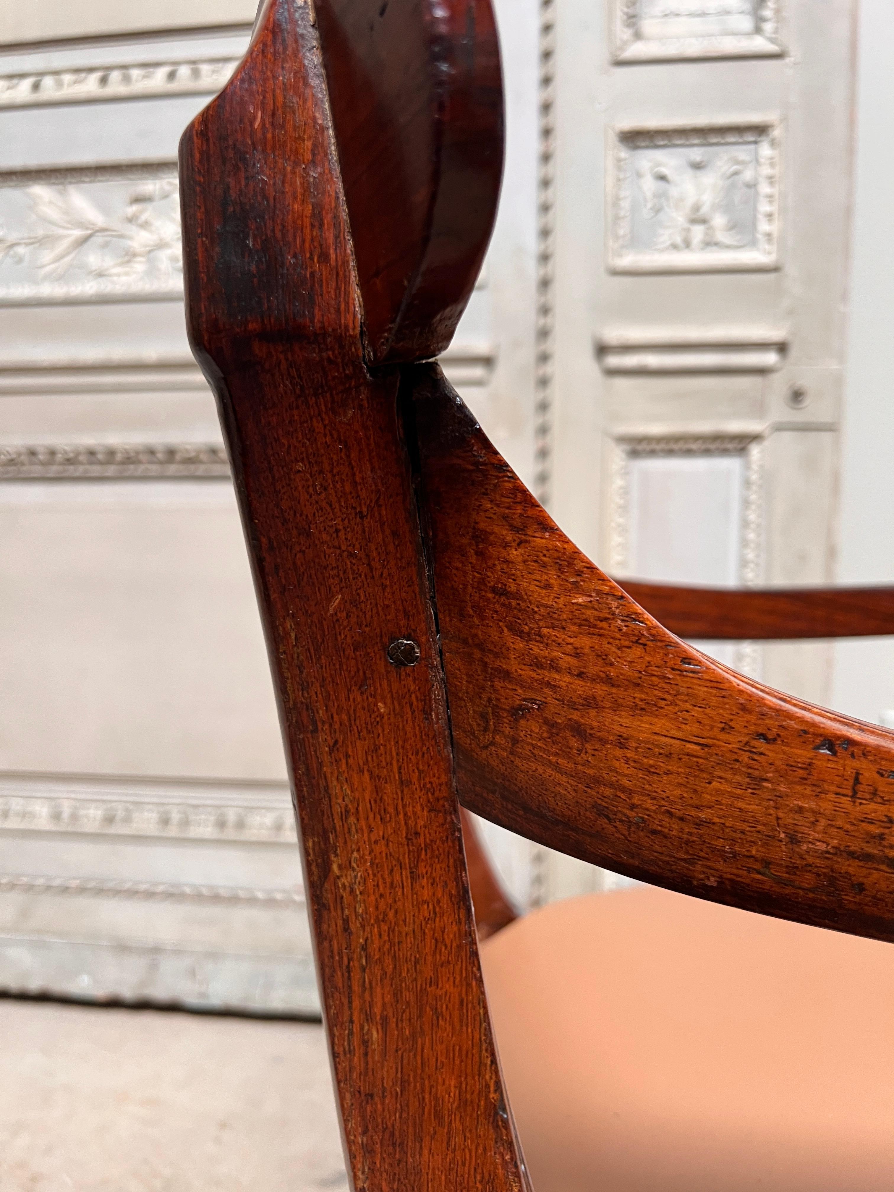 Set of Ten 19th Century Anglo-Indian Padouk Wood Dining  Armchairs For Sale 7