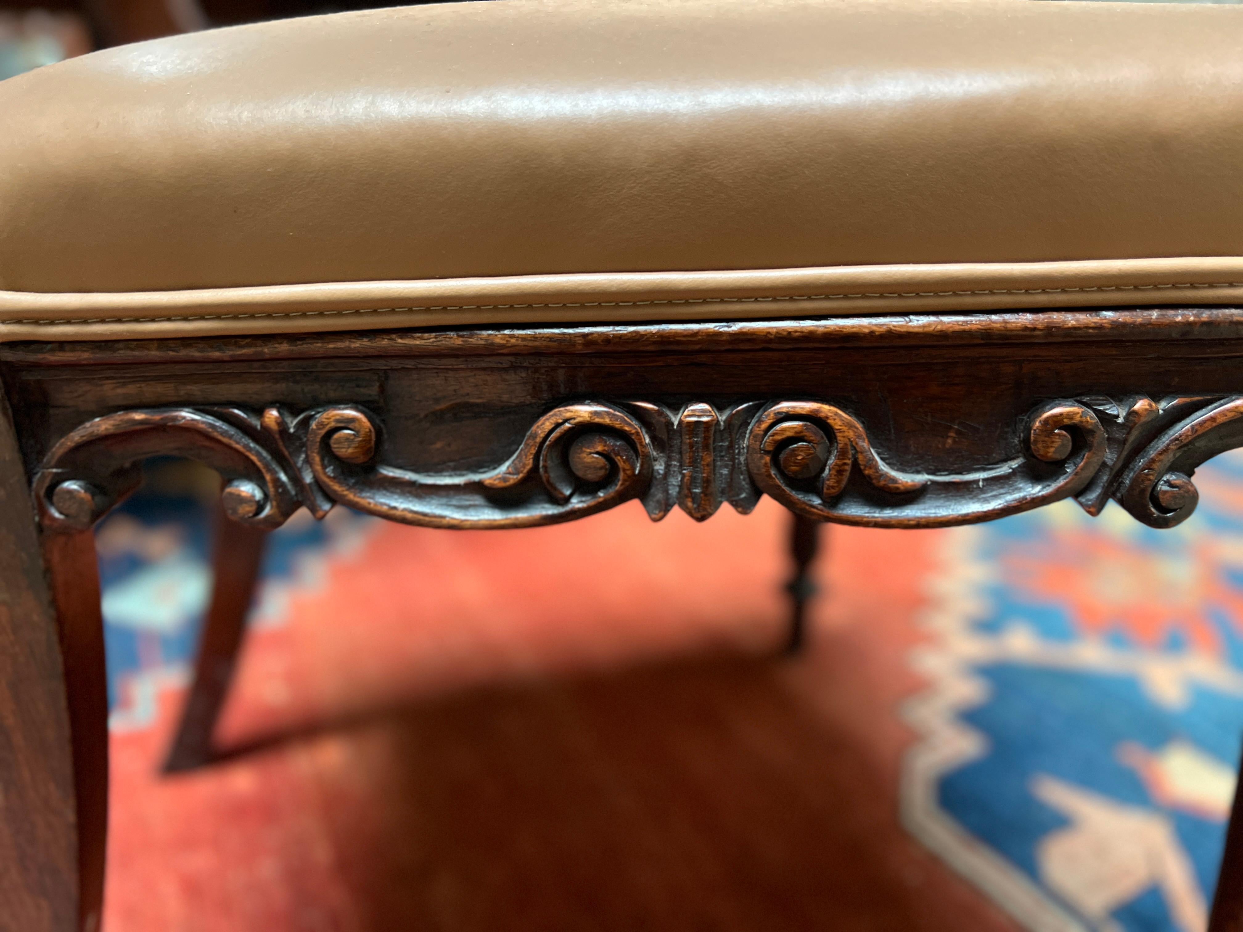 Set of Ten 19th Century Anglo-Indian Padouk Wood Dining  Armchairs For Sale 11