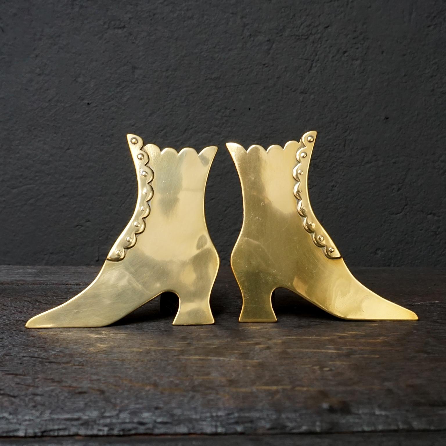British Set of Ten 19th Century English Victorian Brass Chimney Good Luck Shoes or Boots For Sale
