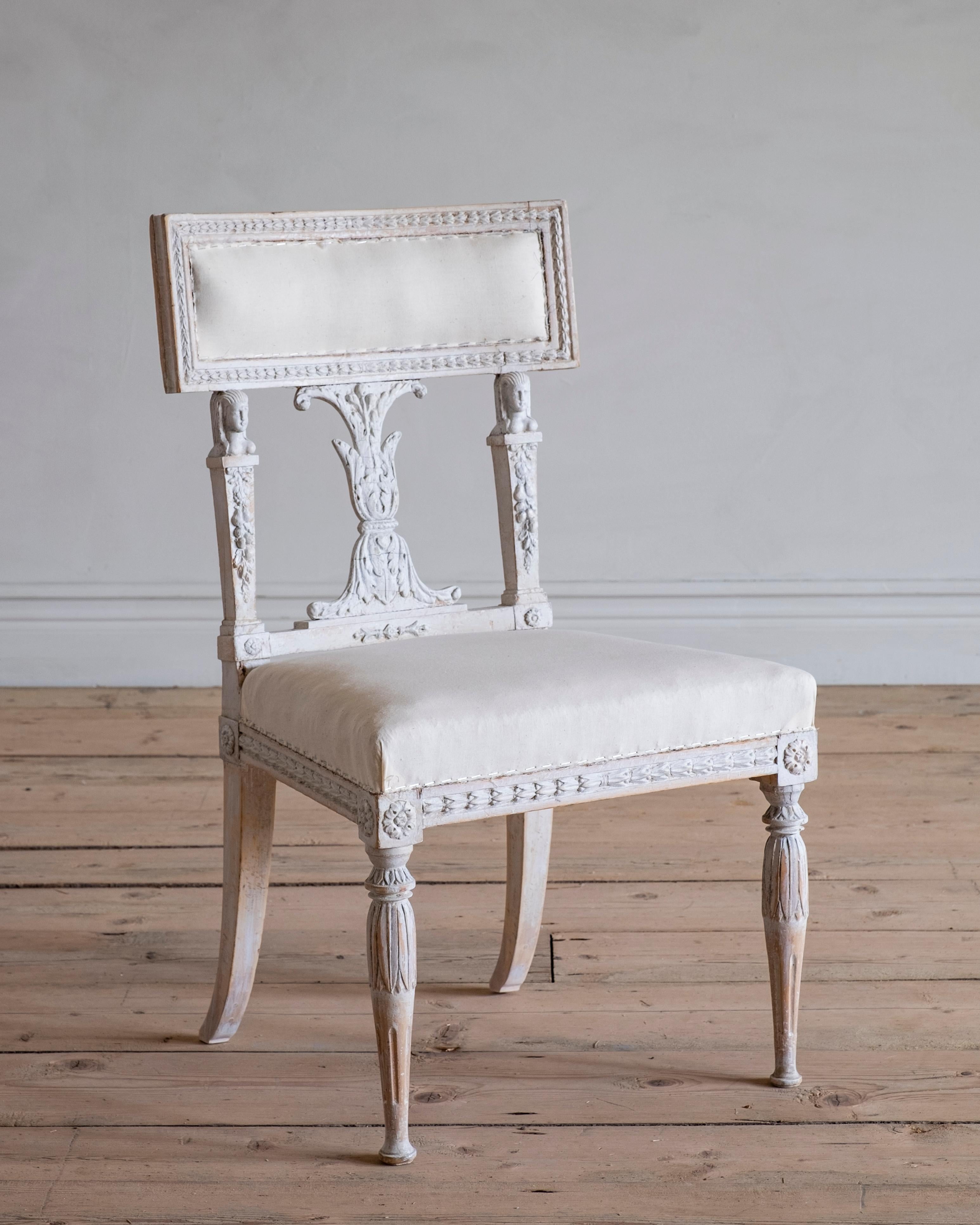 Exceptional Set of Ten 19th Century Gustavian Dinning Chairs In Good Condition In Mjöhult, SE