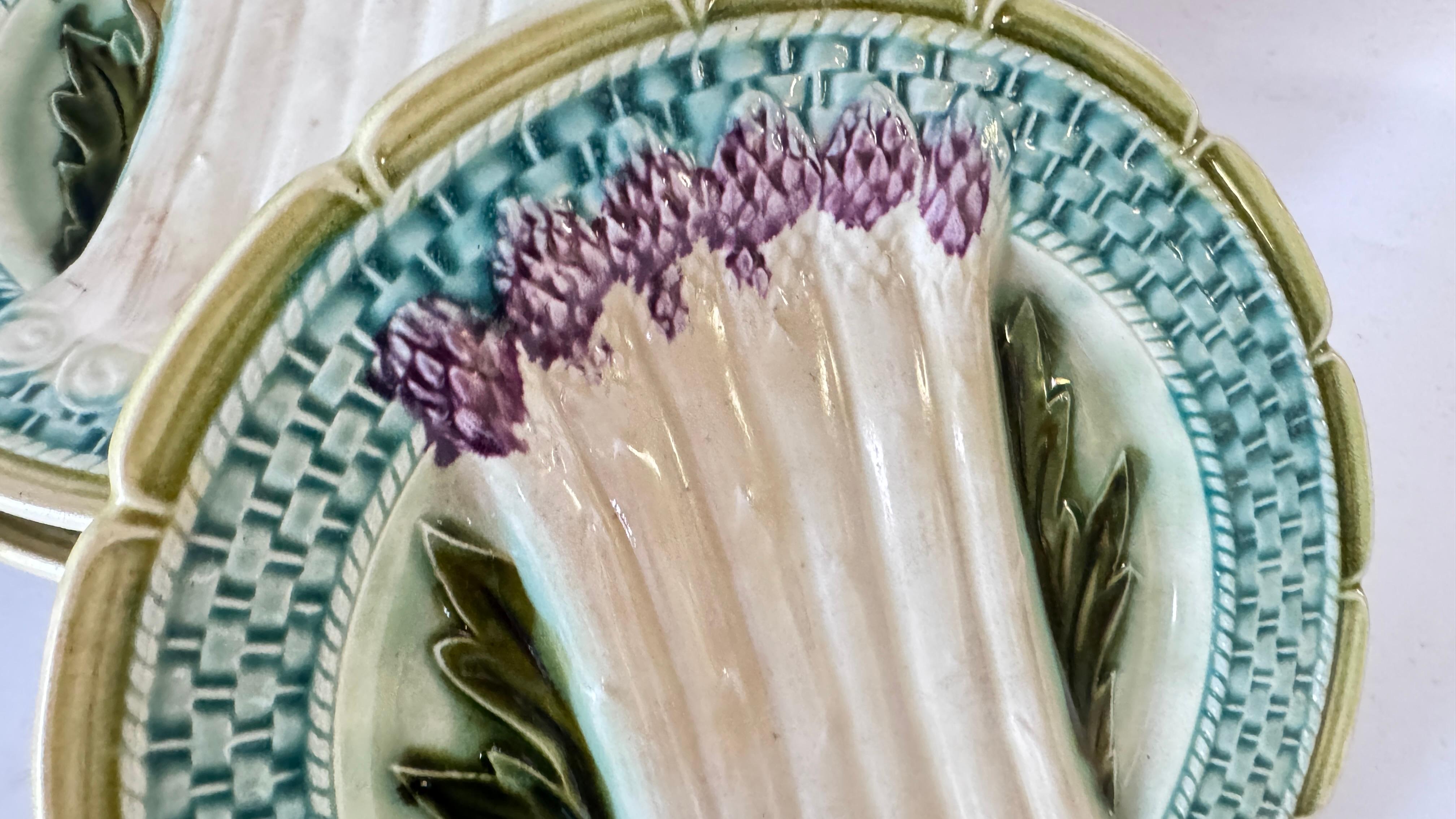 Set of ten, 19th Century Majolica Asparagus Plates Orchies, signed en venta 7