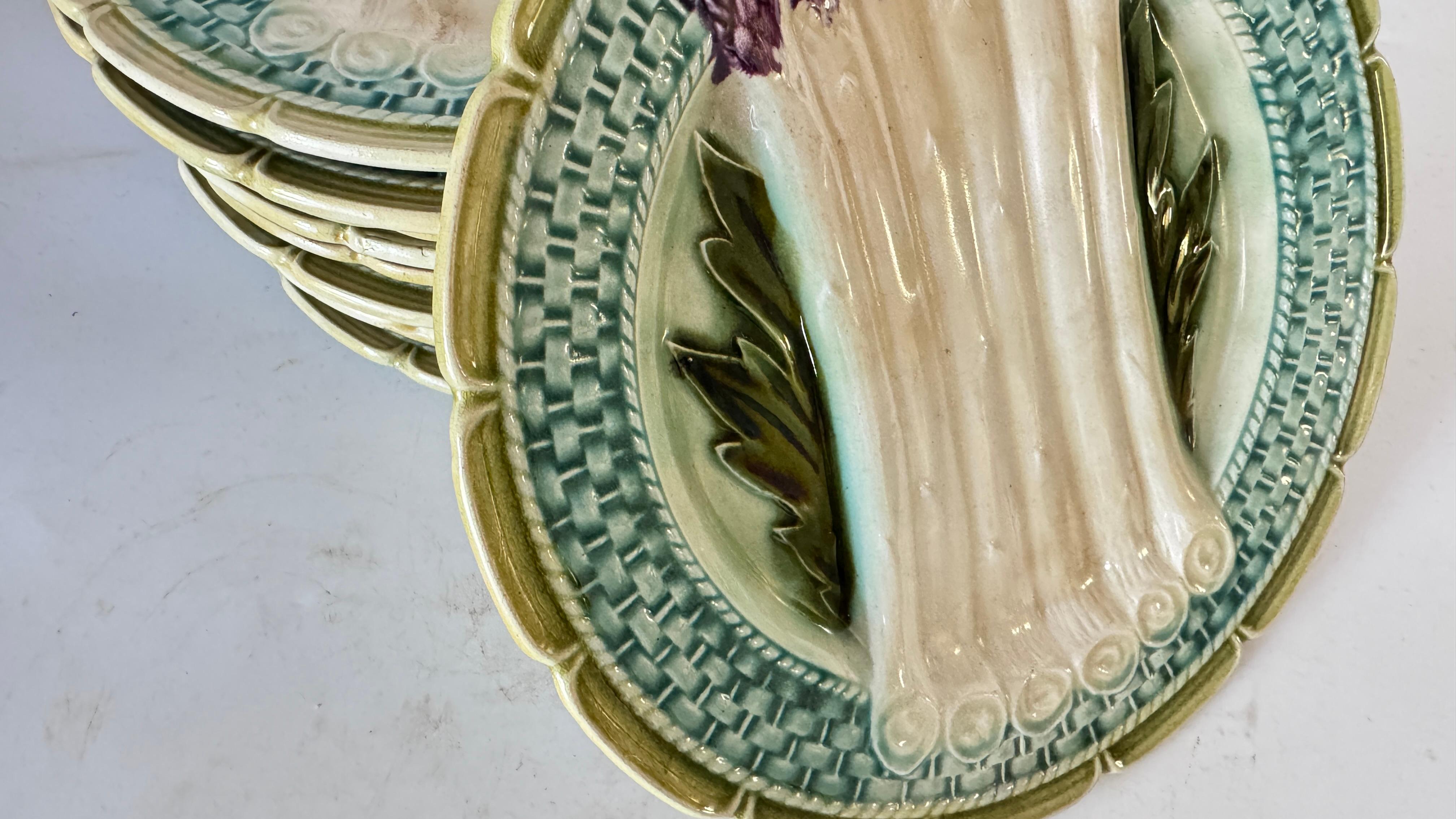 Set of ten, 19th Century Majolica Asparagus Plates Orchies, signed en venta 10