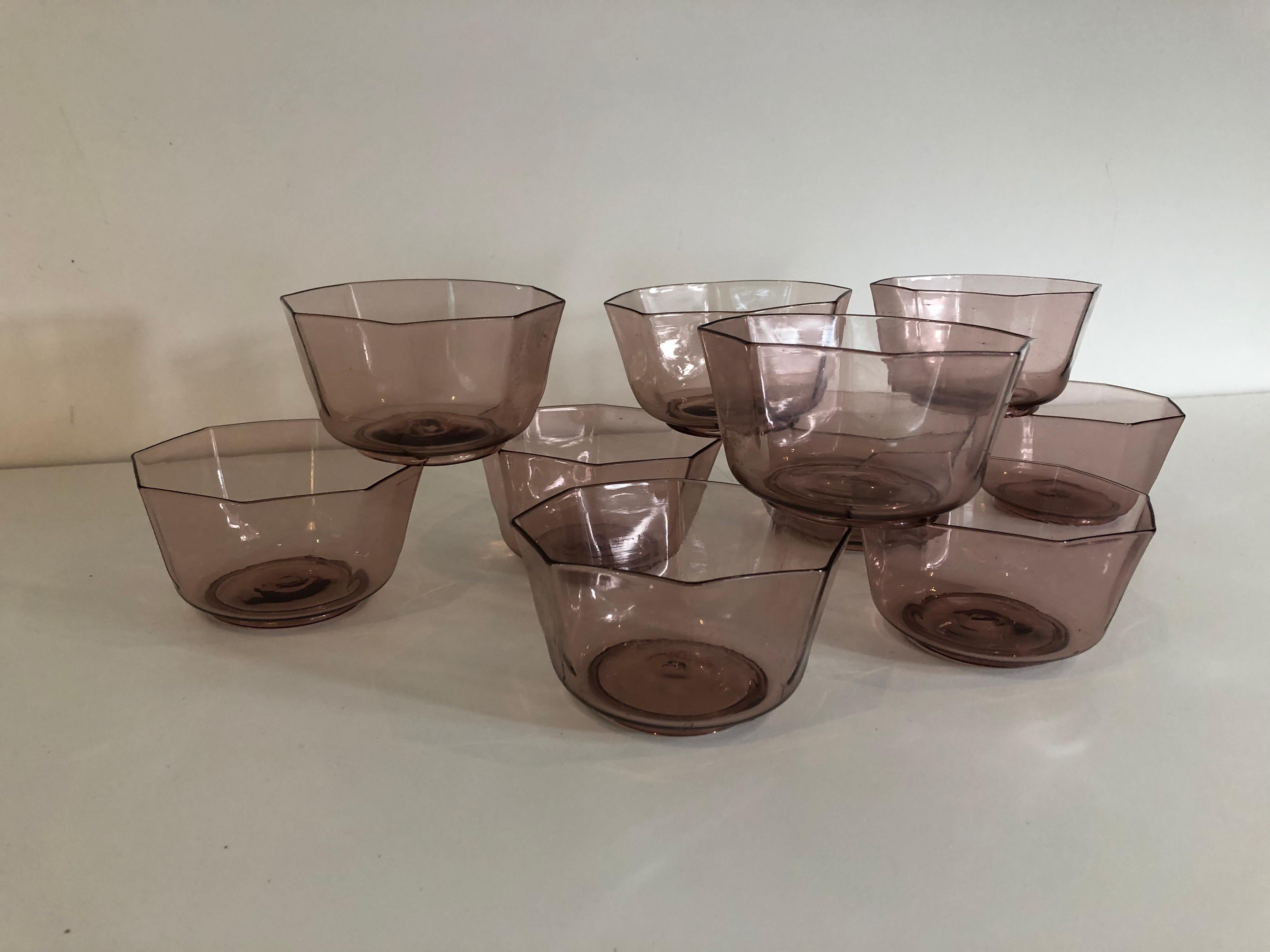 Art déco Ensemble de dix bols ou tasses en verre vénitien ambré en vente