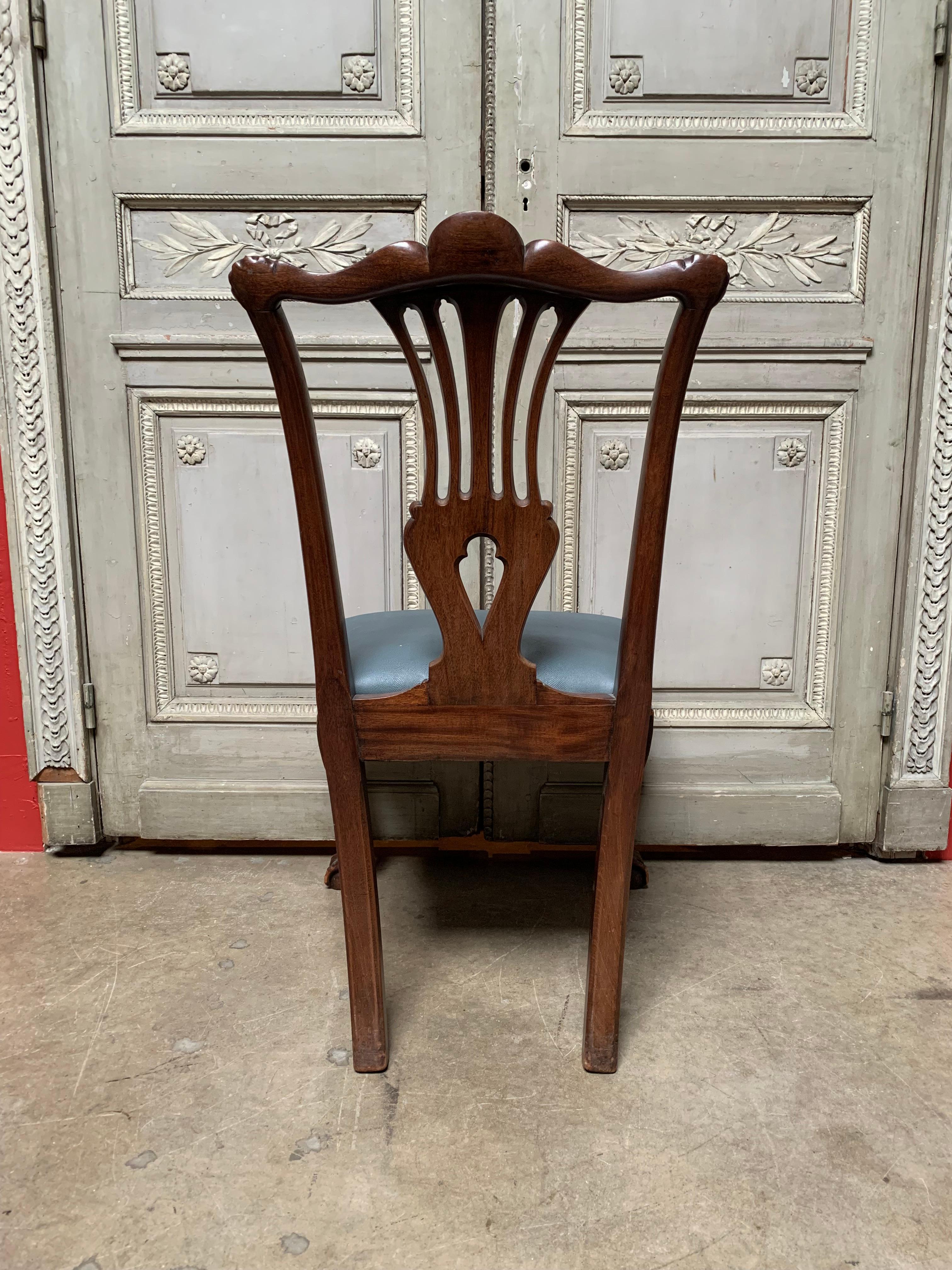 Set of Ten Antique American Carved Mahogany Chippendale Style Dining Chairs In Good Condition In Dallas, TX